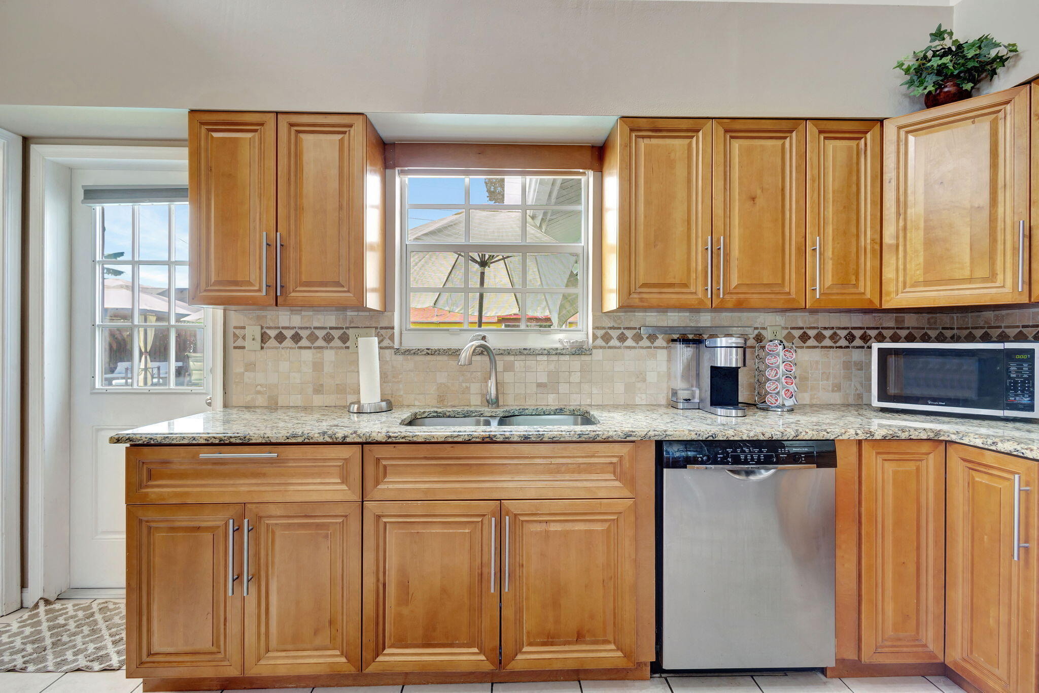 LANAIR PARK - Residential Lease