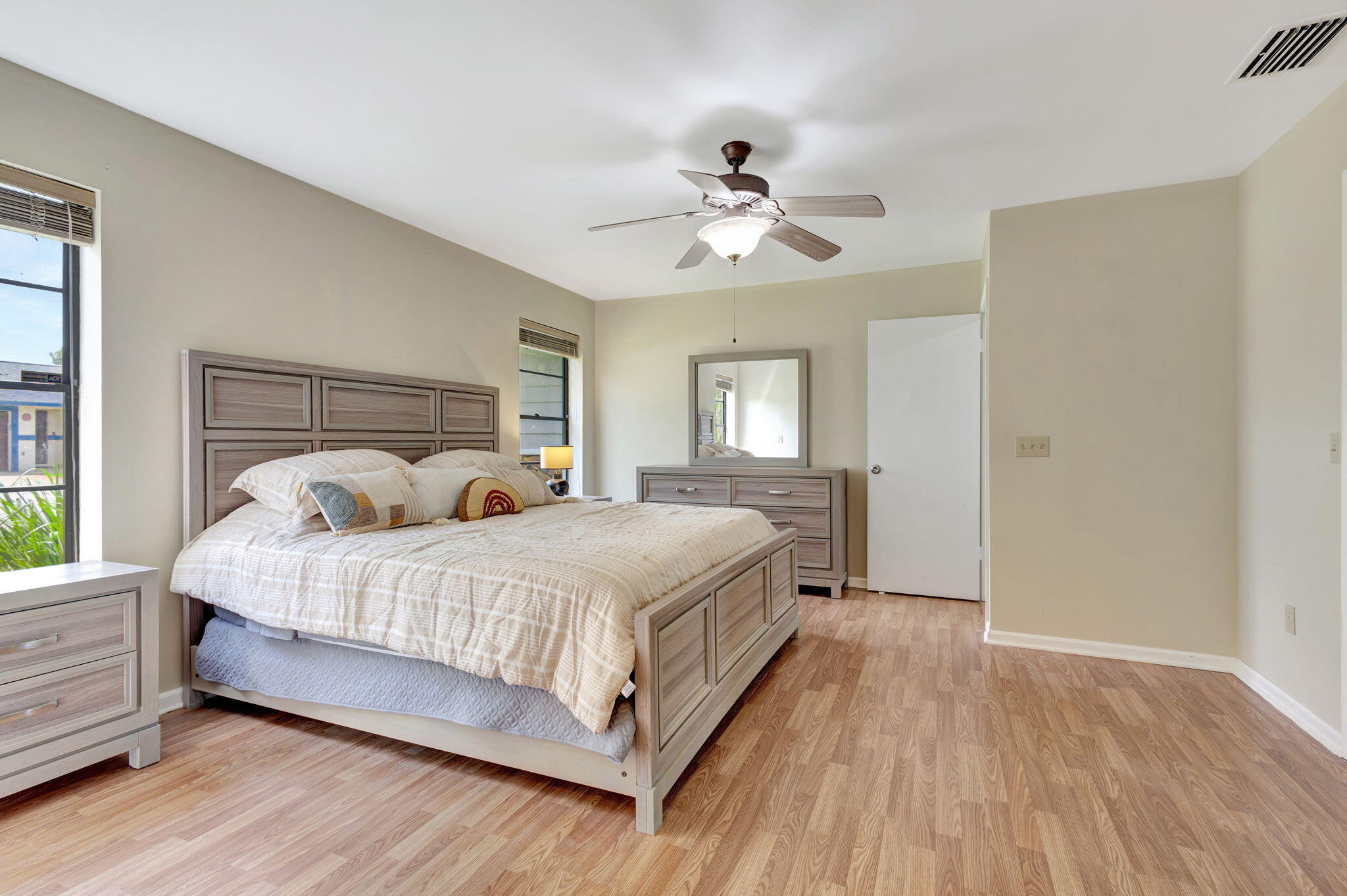 LANAIR PARK - Residential Lease