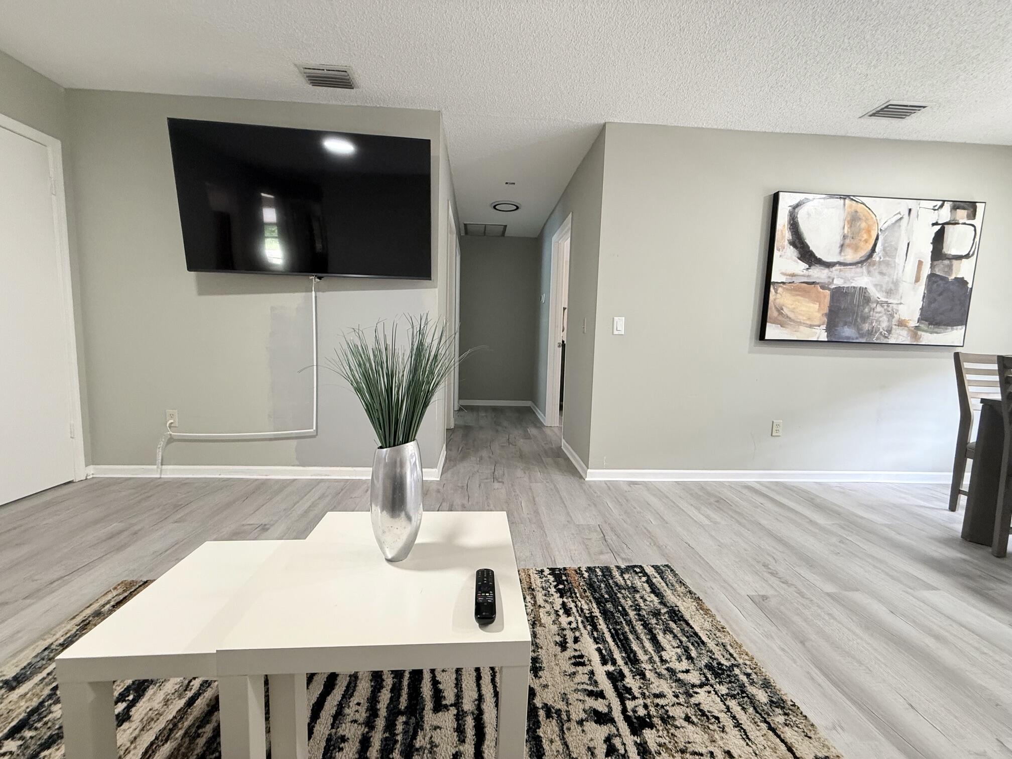 LANAIR PARK - Residential Lease