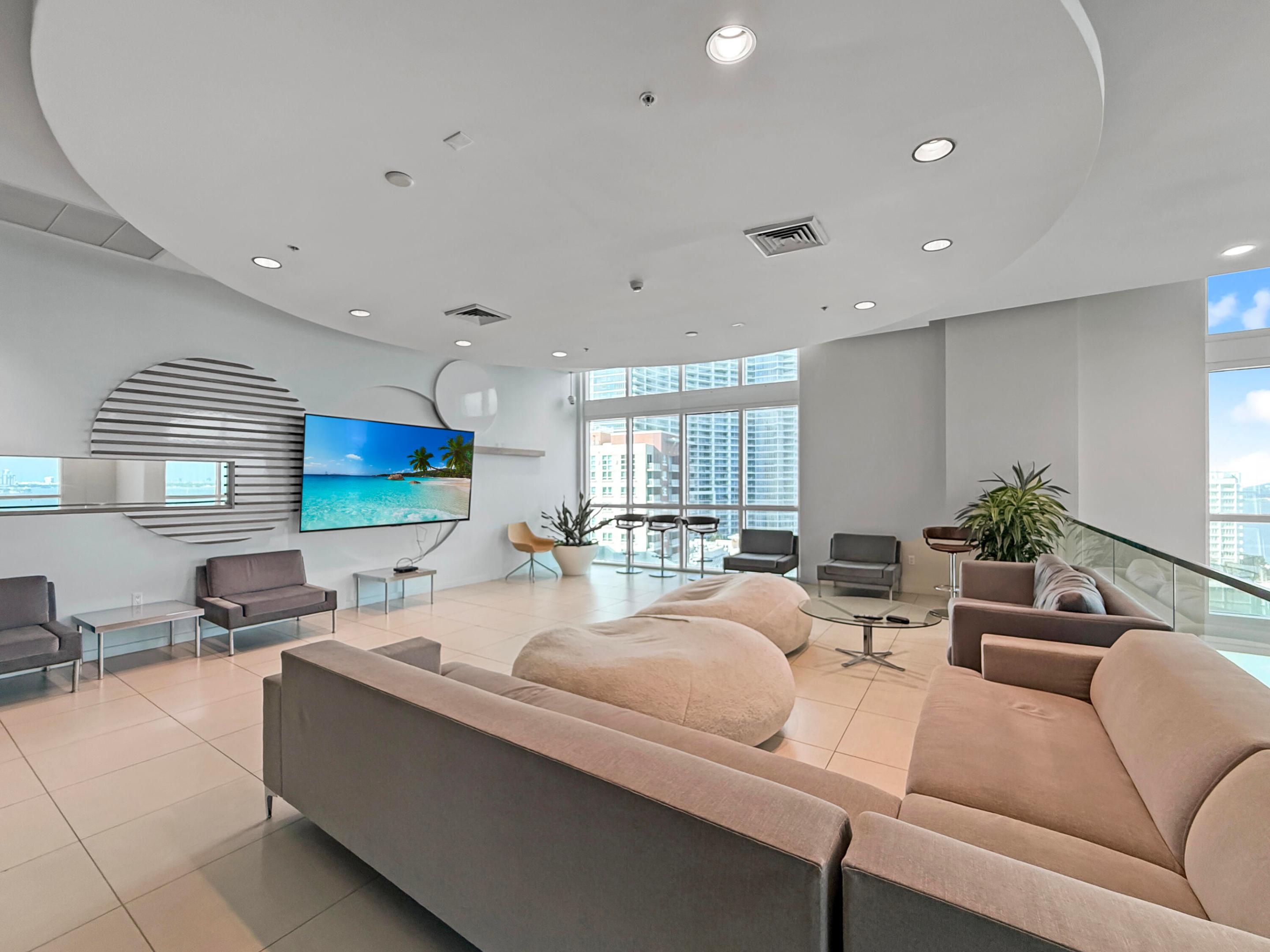 QUANTUM ON THE BAY CONDO NO 1 - Residential Lease
