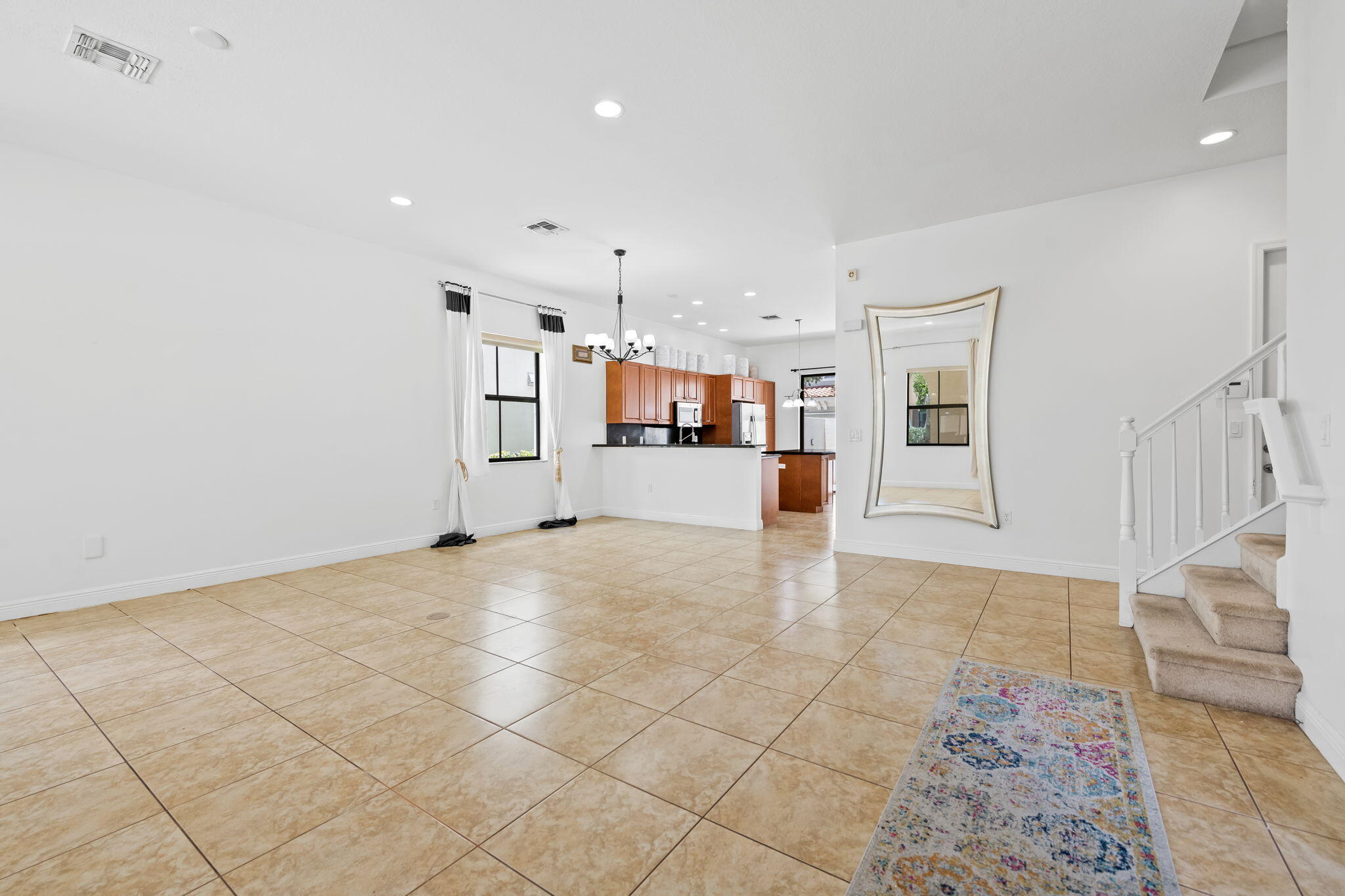 SAWGRASS LAKES - Residential