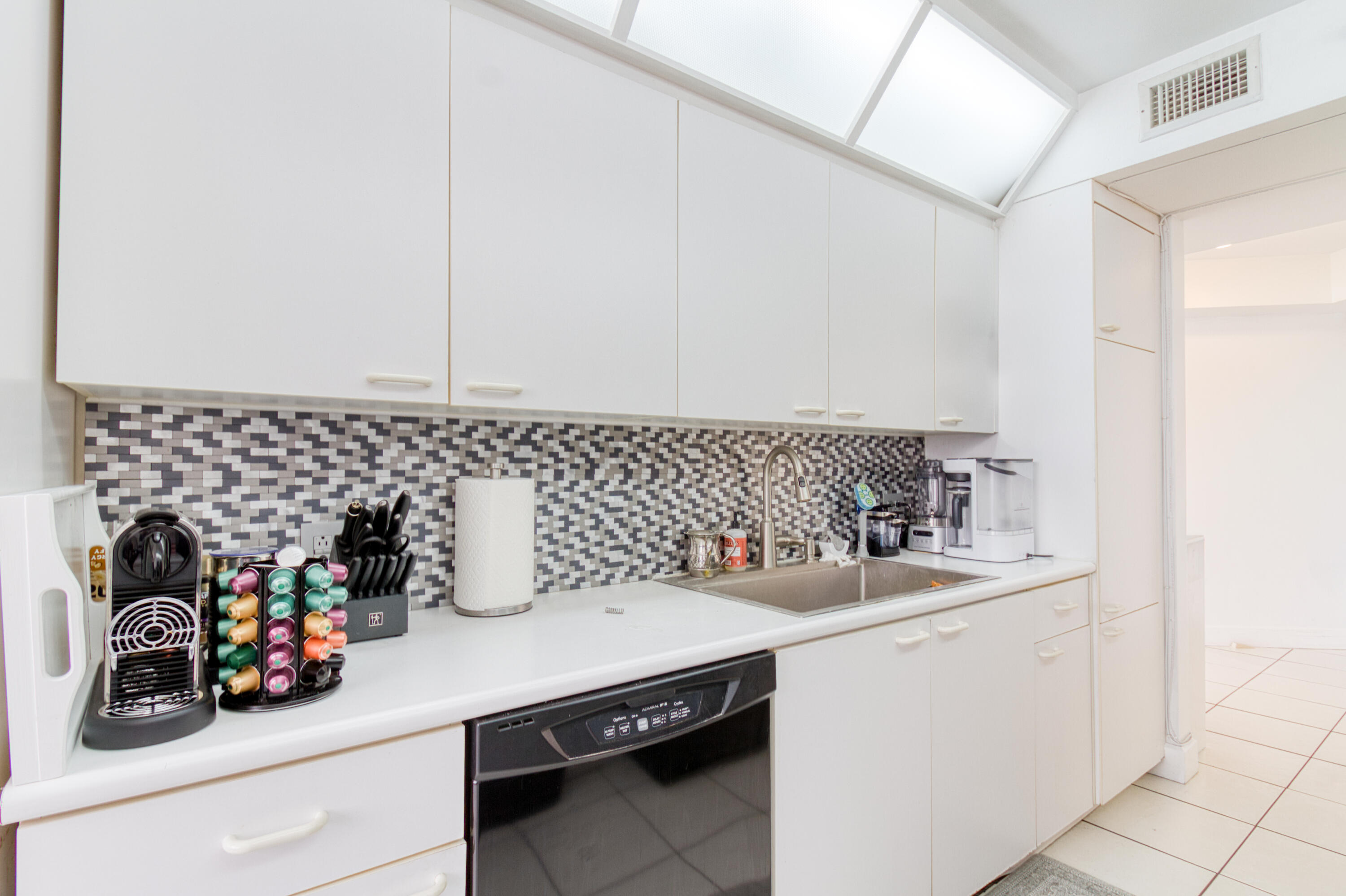 THE LANDMARK CONDO - Residential