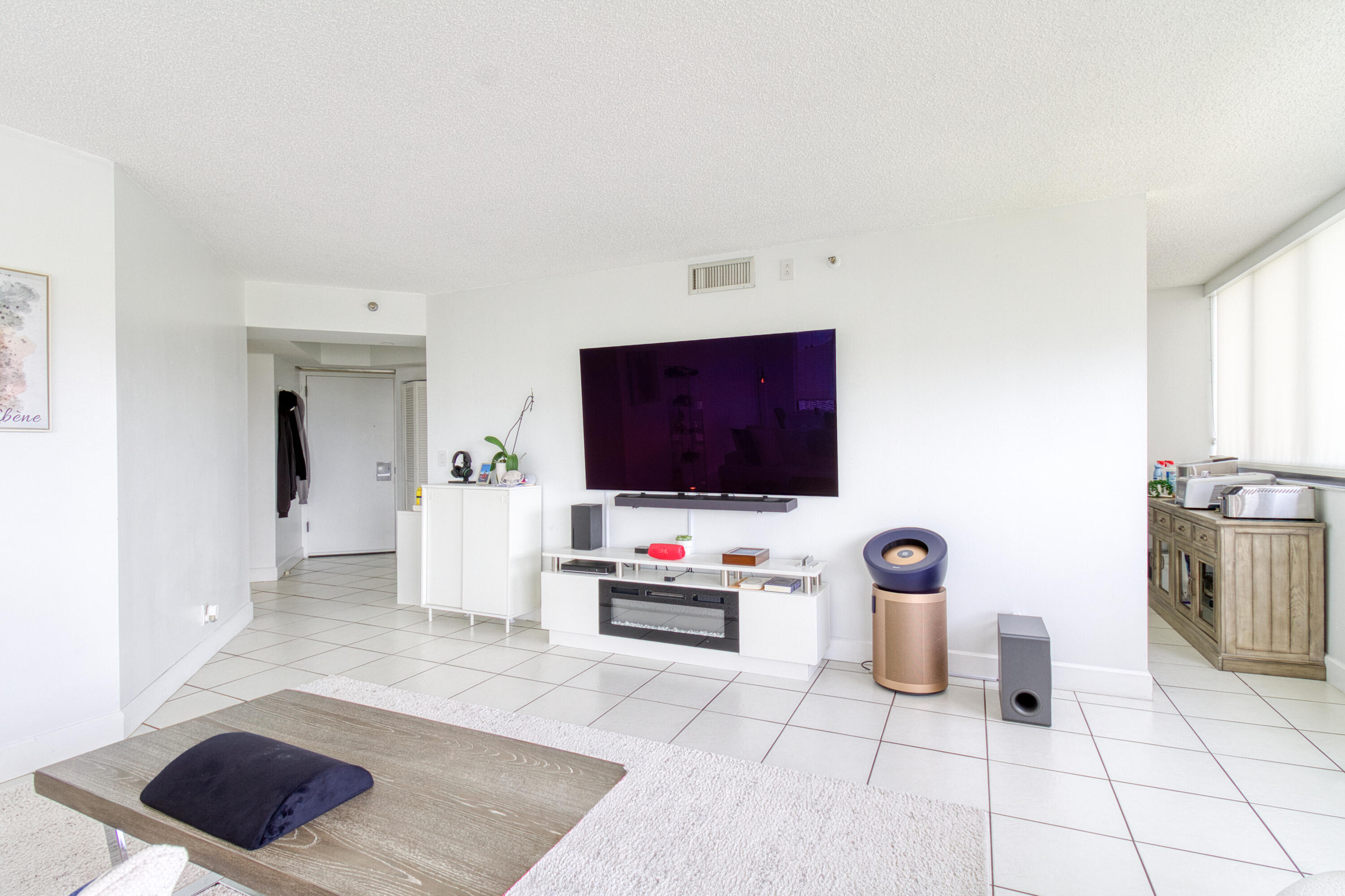 THE LANDMARK CONDO - Residential