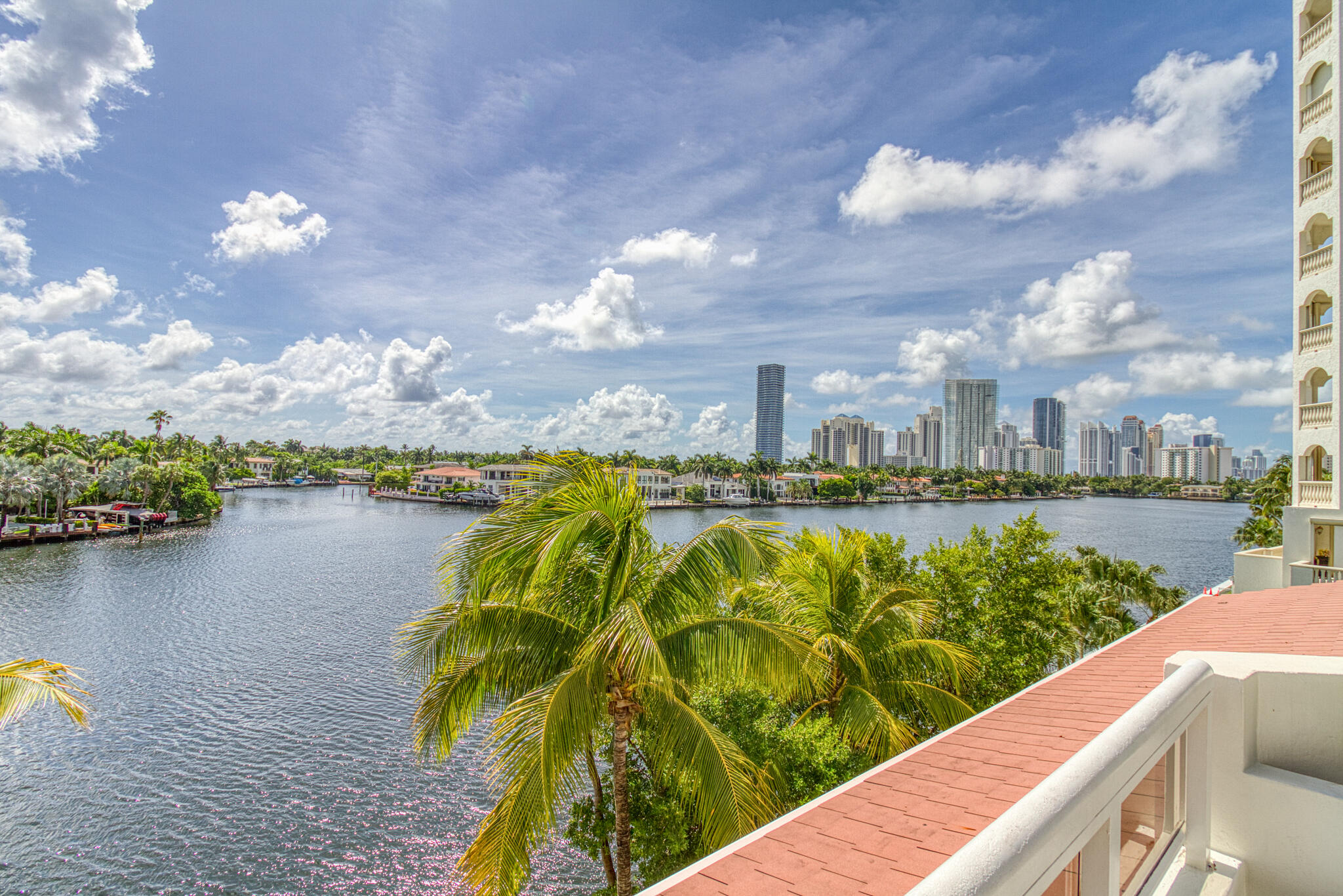 THE LANDMARK CONDO - Residential