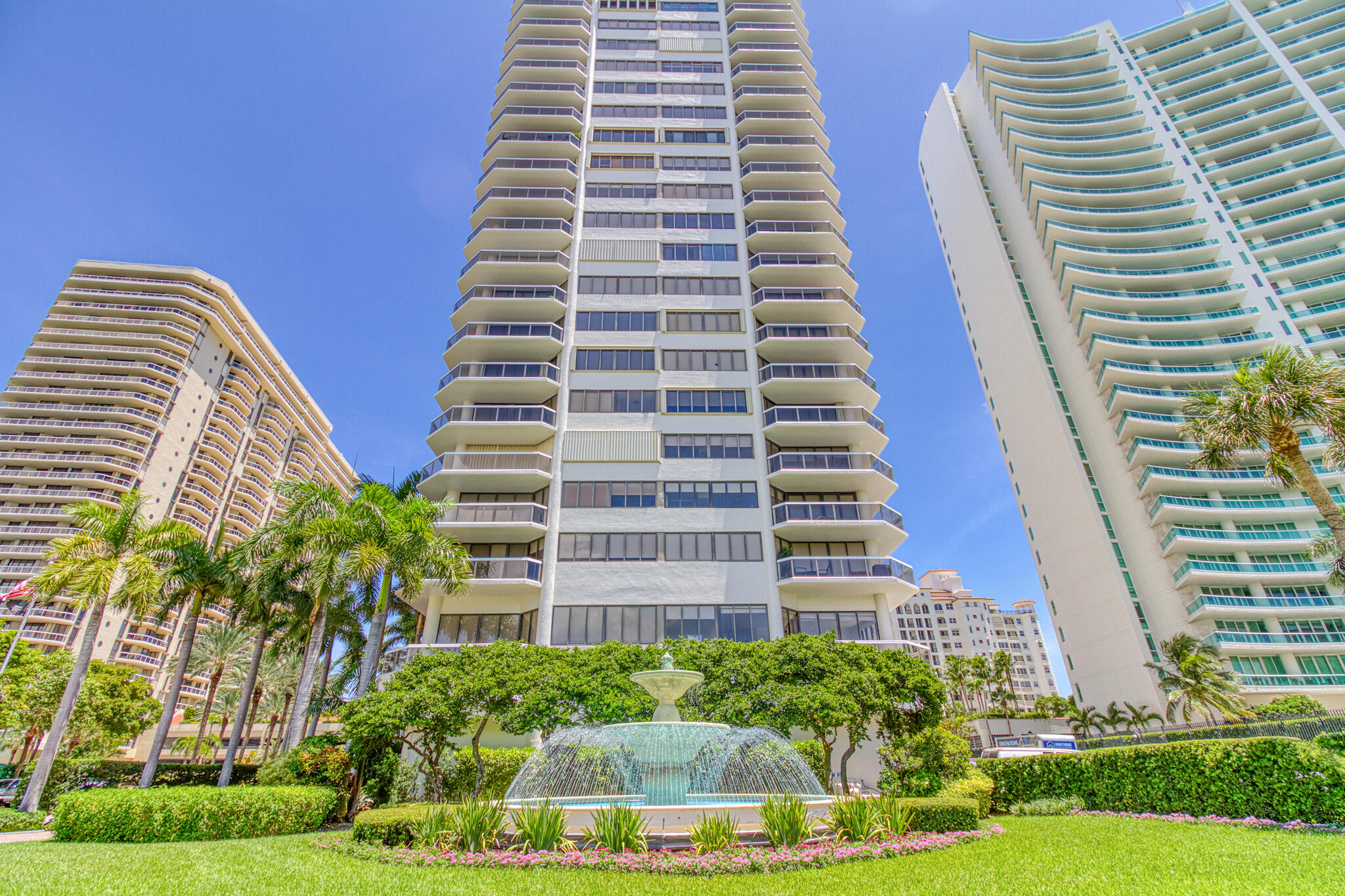THE LANDMARK CONDO - Residential