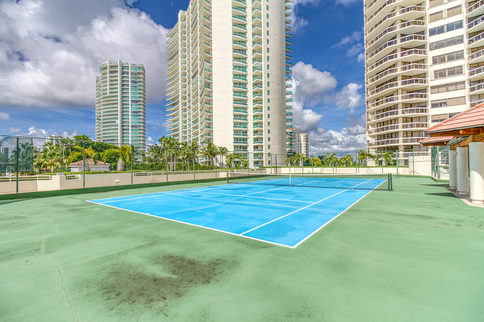 THE LANDMARK CONDO - Residential