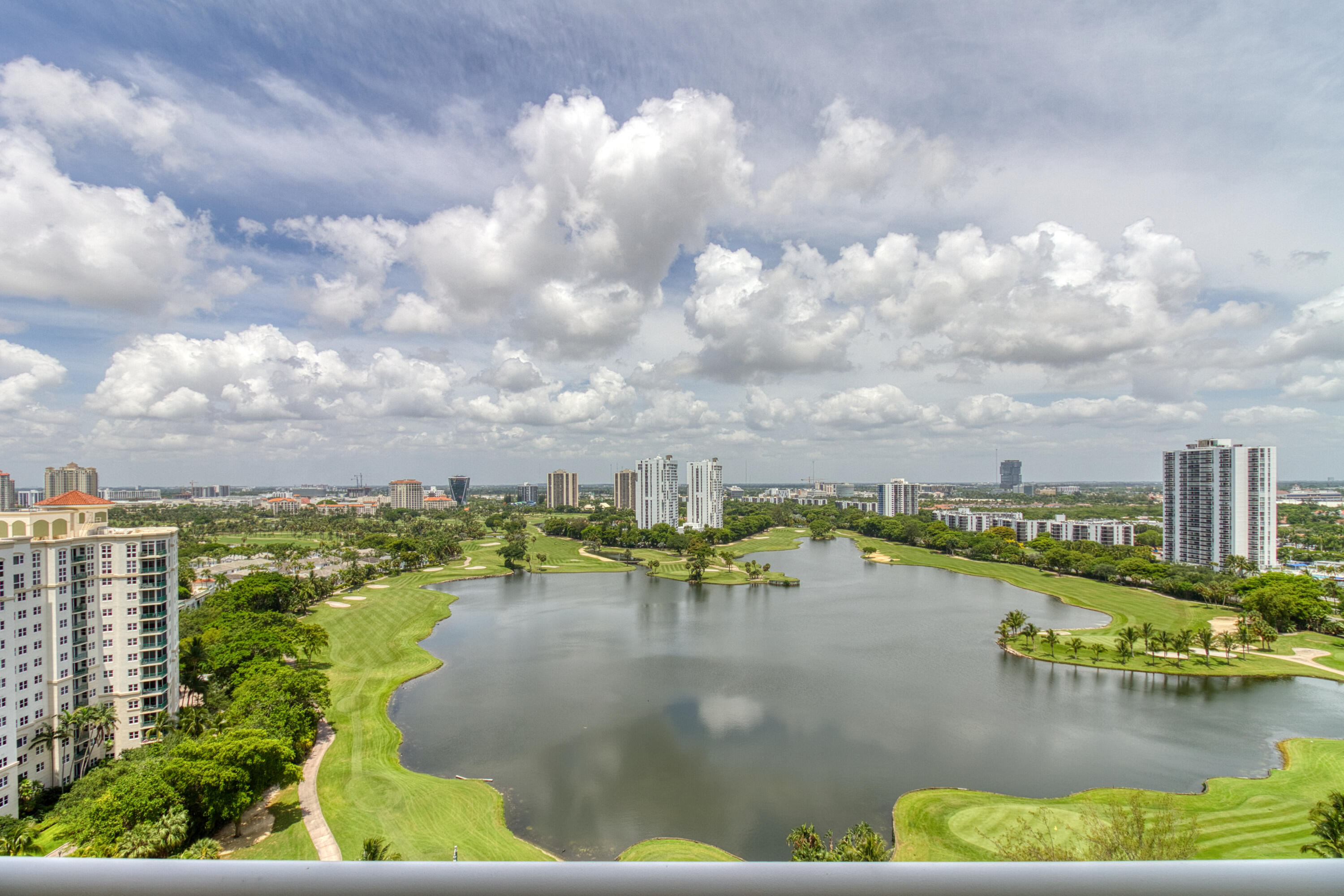 THE LANDMARK CONDO - Residential