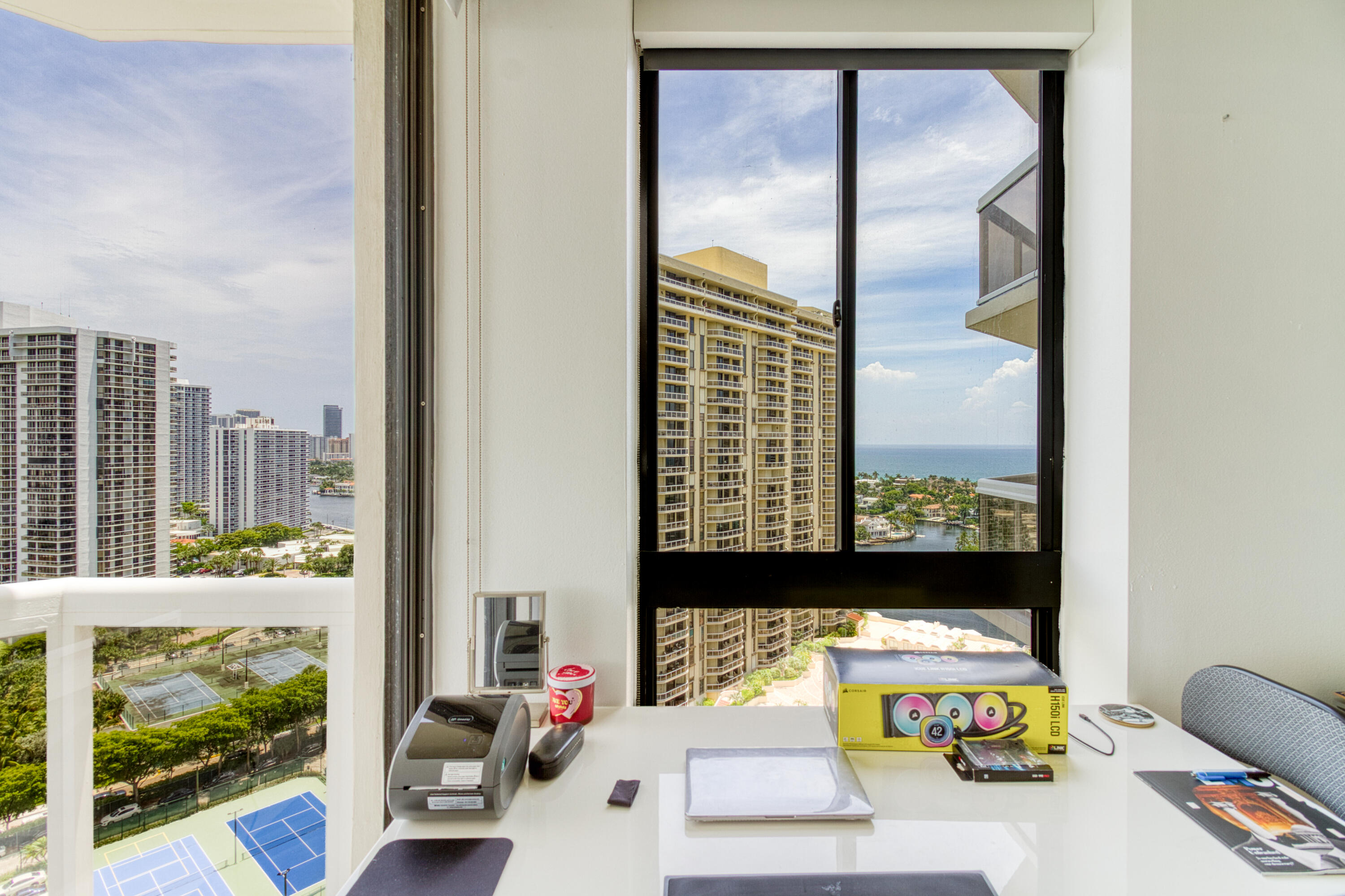 THE LANDMARK CONDO - Residential