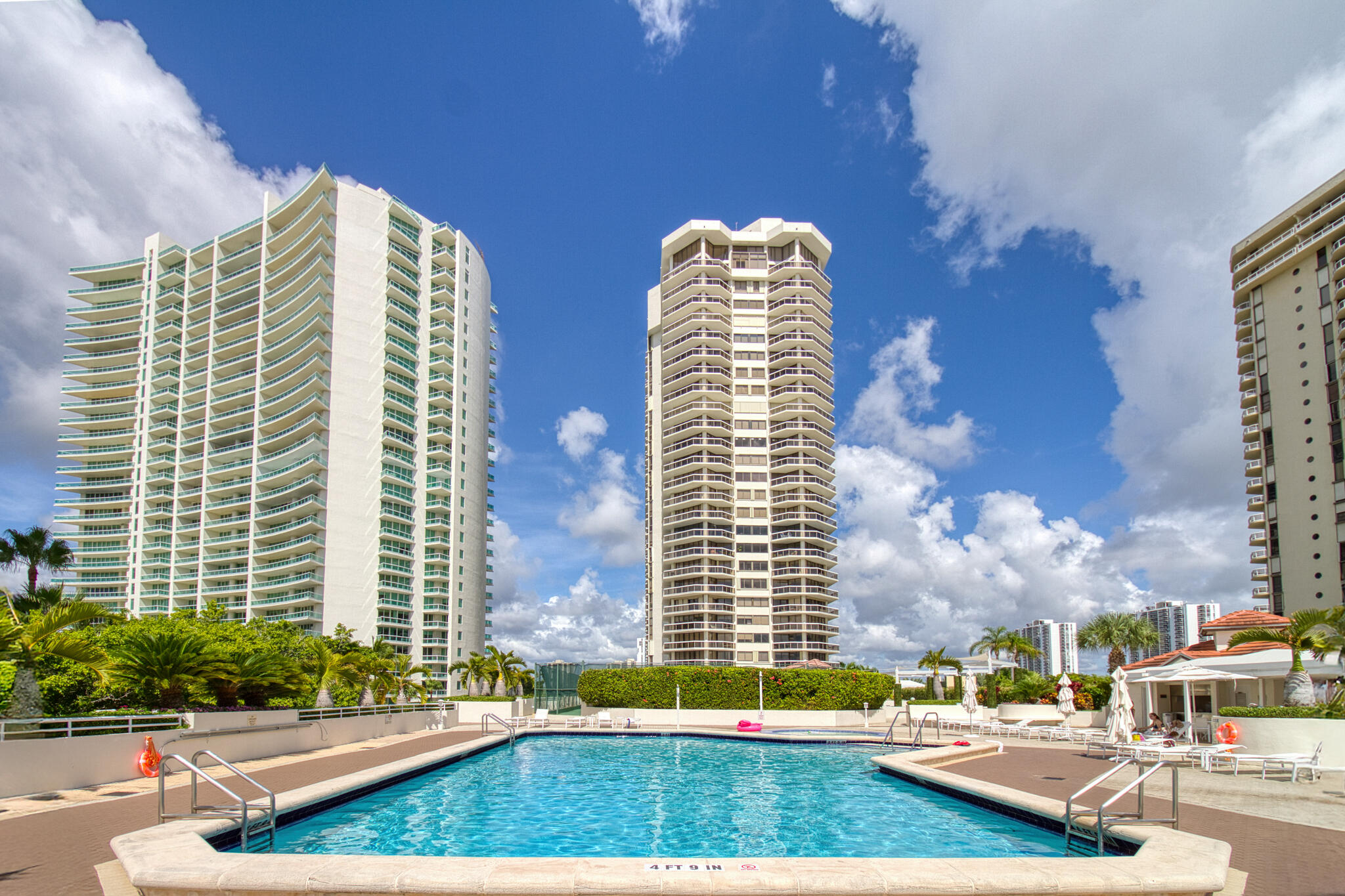 THE LANDMARK CONDO - Residential