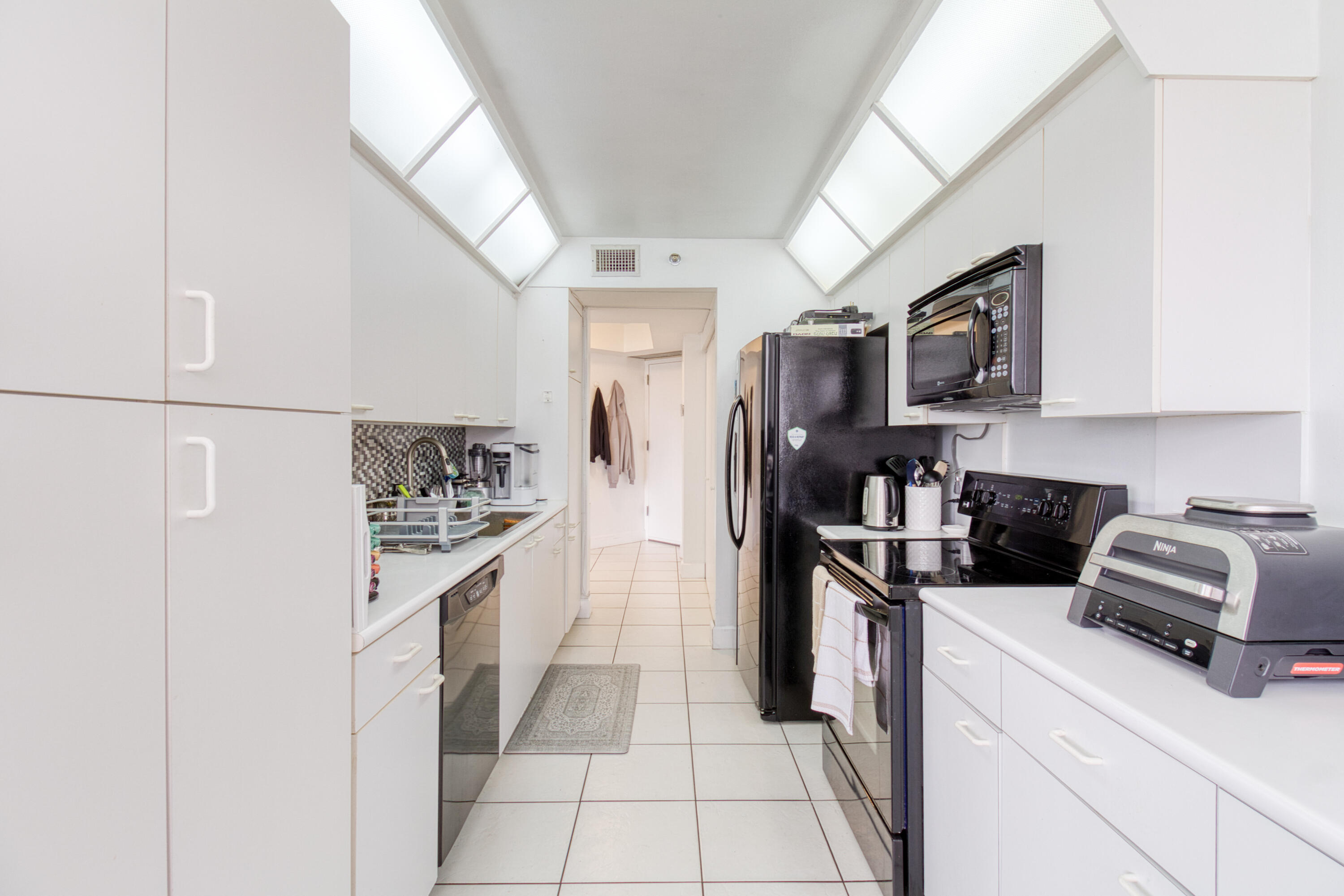 THE LANDMARK CONDO - Residential