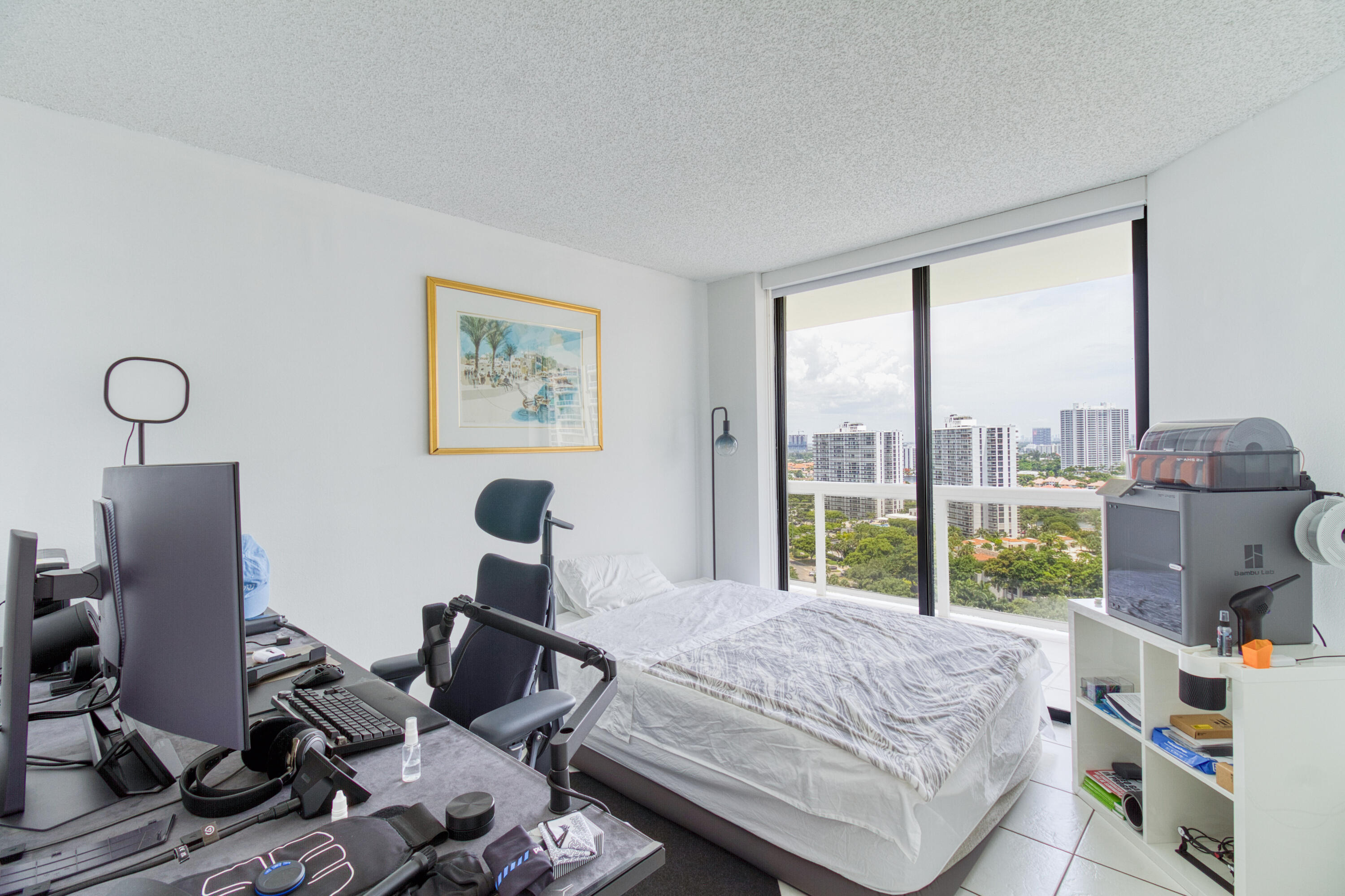 THE LANDMARK CONDO - Residential