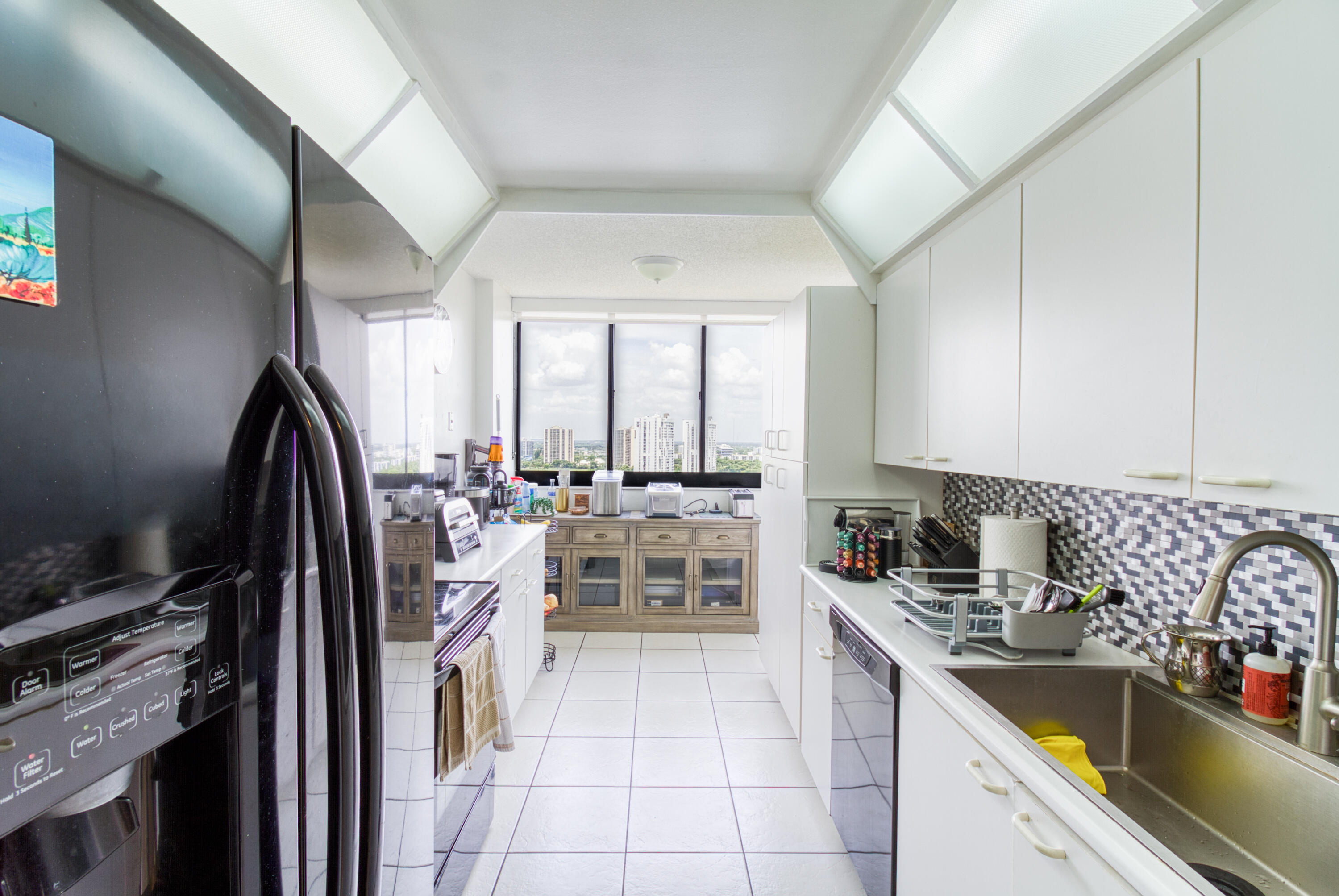 THE LANDMARK CONDO - Residential