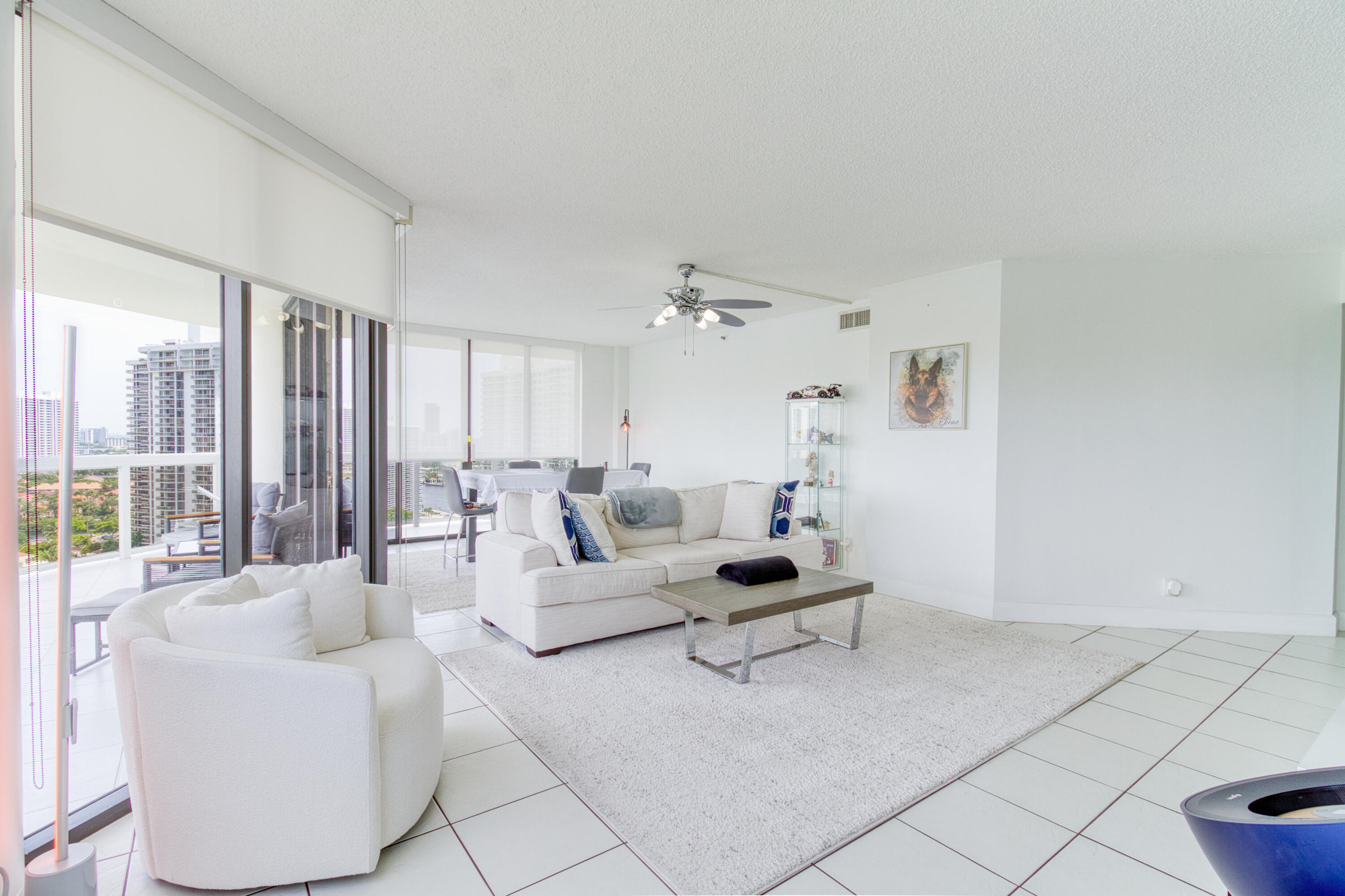 THE LANDMARK CONDO - Residential