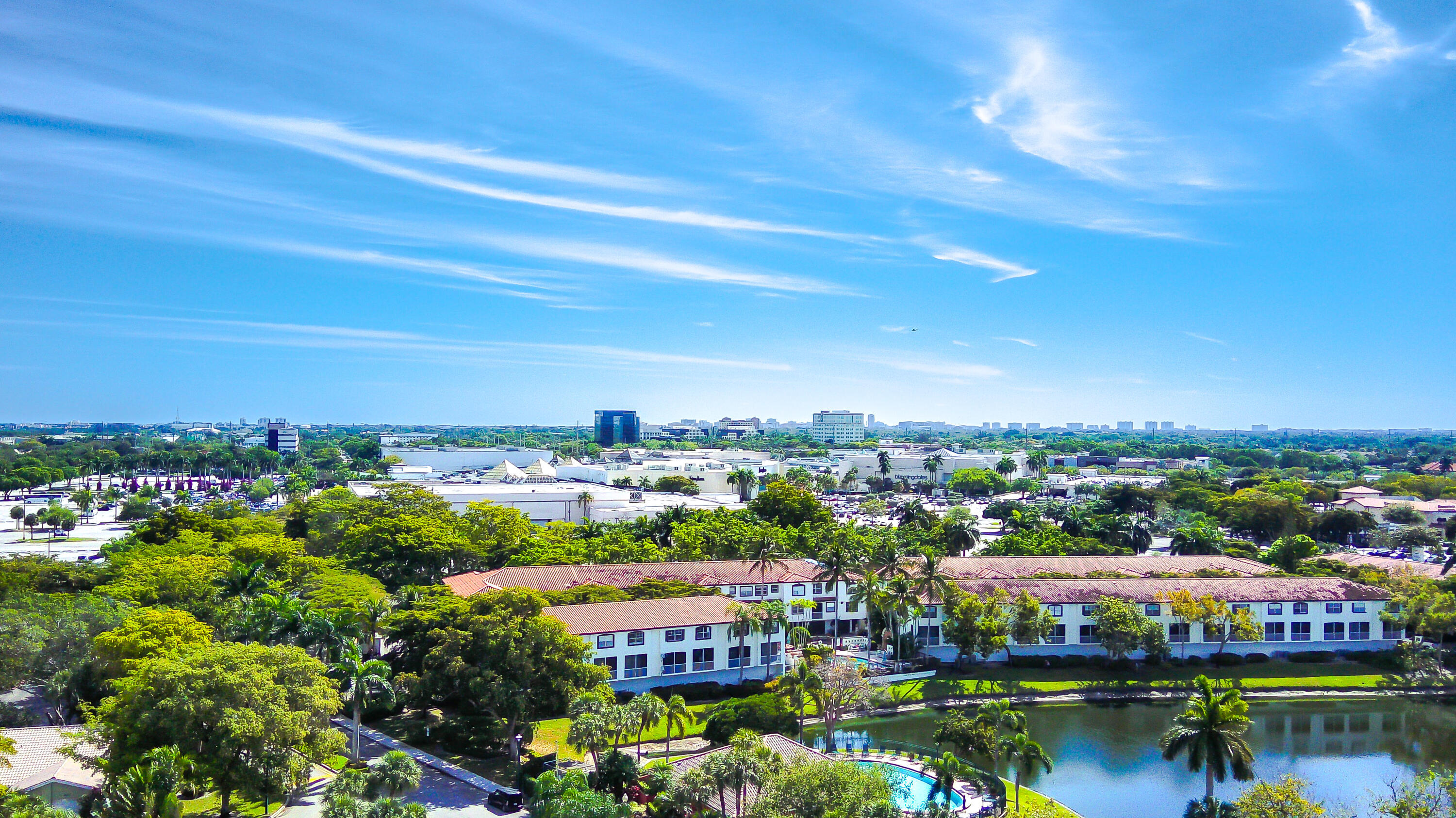 ESTADA OF LOS PASEOS - Residential Lease