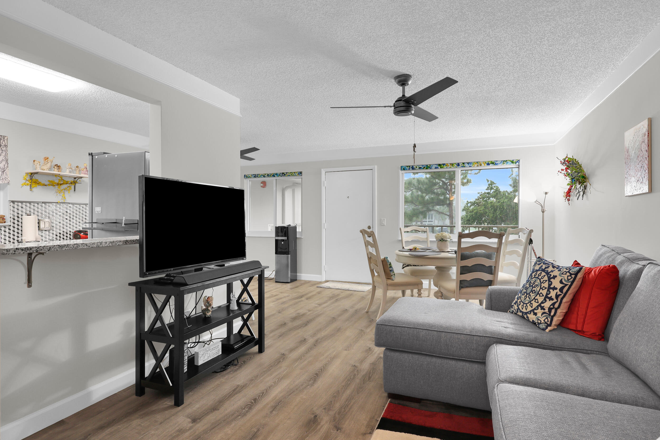 VISTA ST LUCIE BUILDINGS 9 THRU 20 - Residential Lease