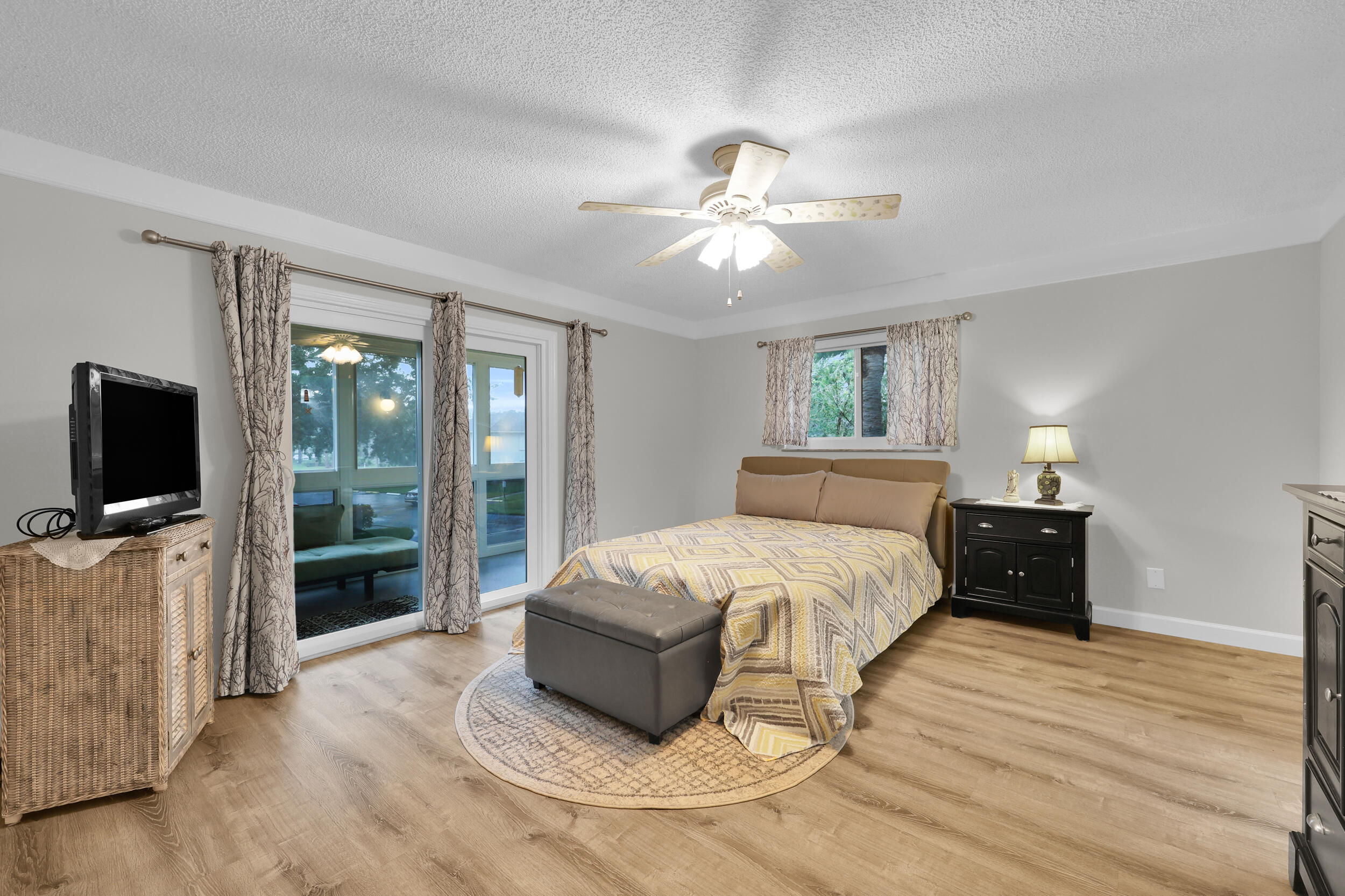 VISTA ST LUCIE BUILDINGS 9 THRU 20 - Residential Lease