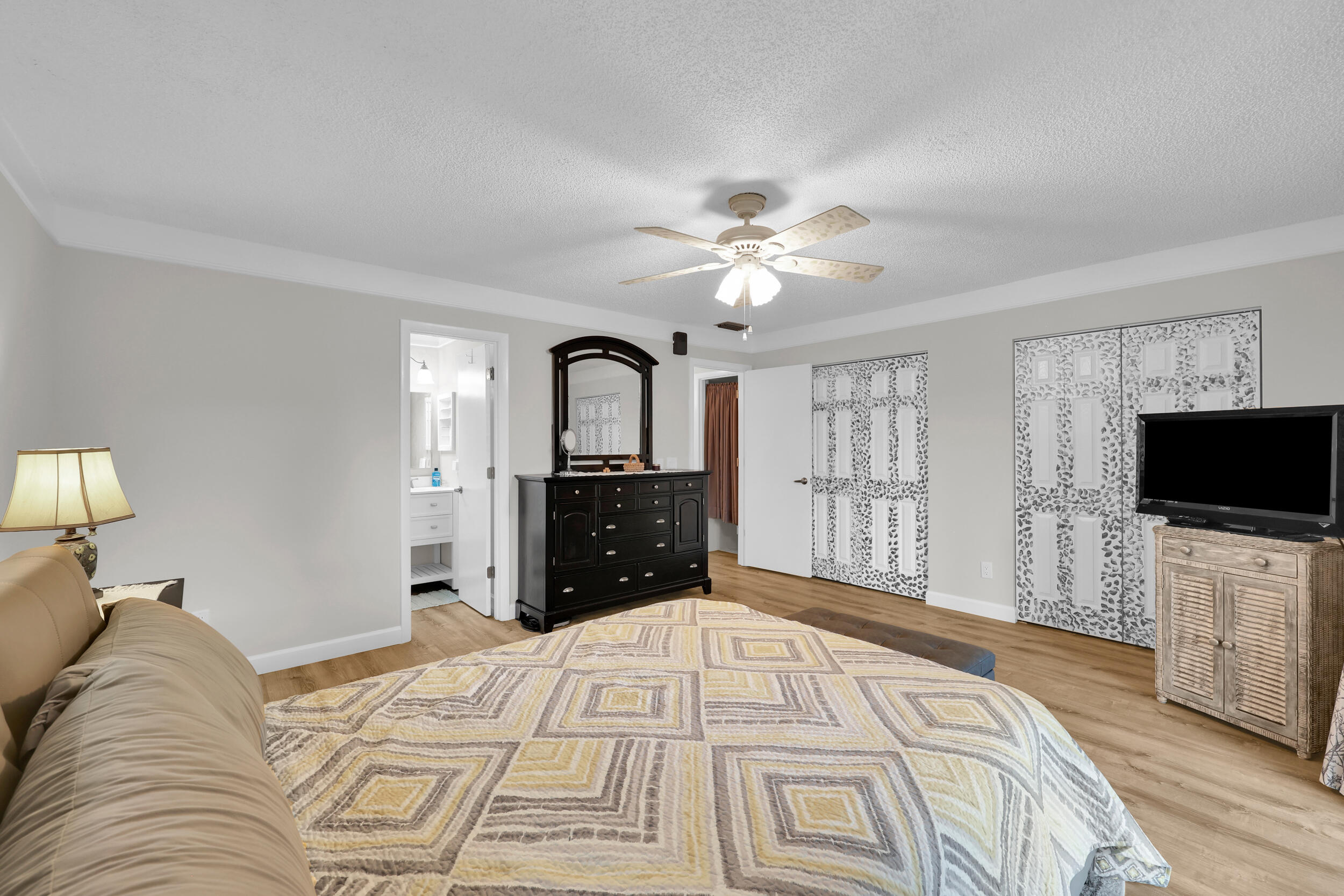 VISTA ST LUCIE BUILDINGS 9 THRU 20 - Residential Lease