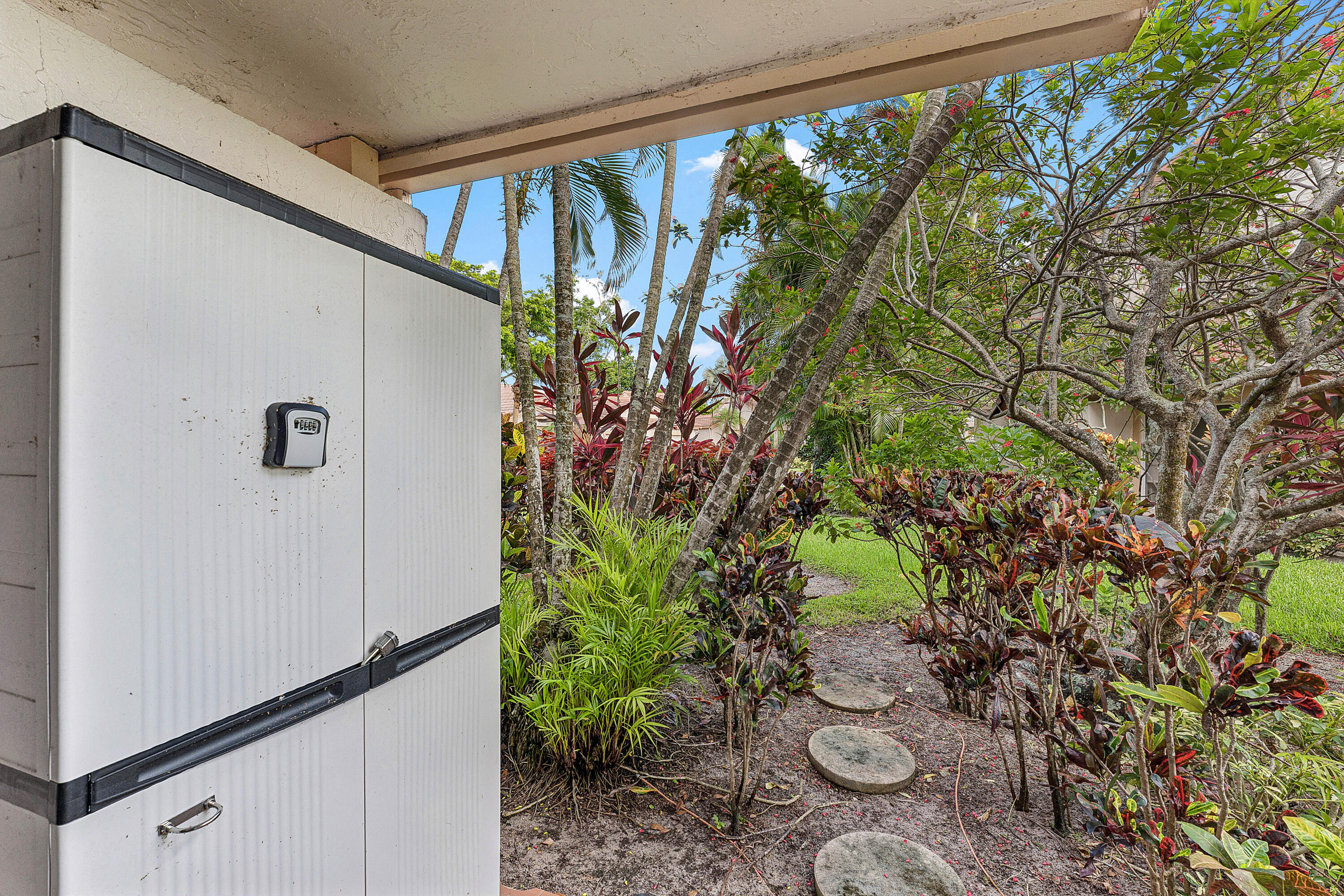 EMERALD POINTE CONDO - Residential
