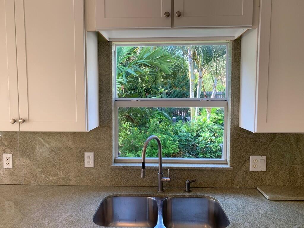 LAKE WORTH TOWN OF - Residential Income