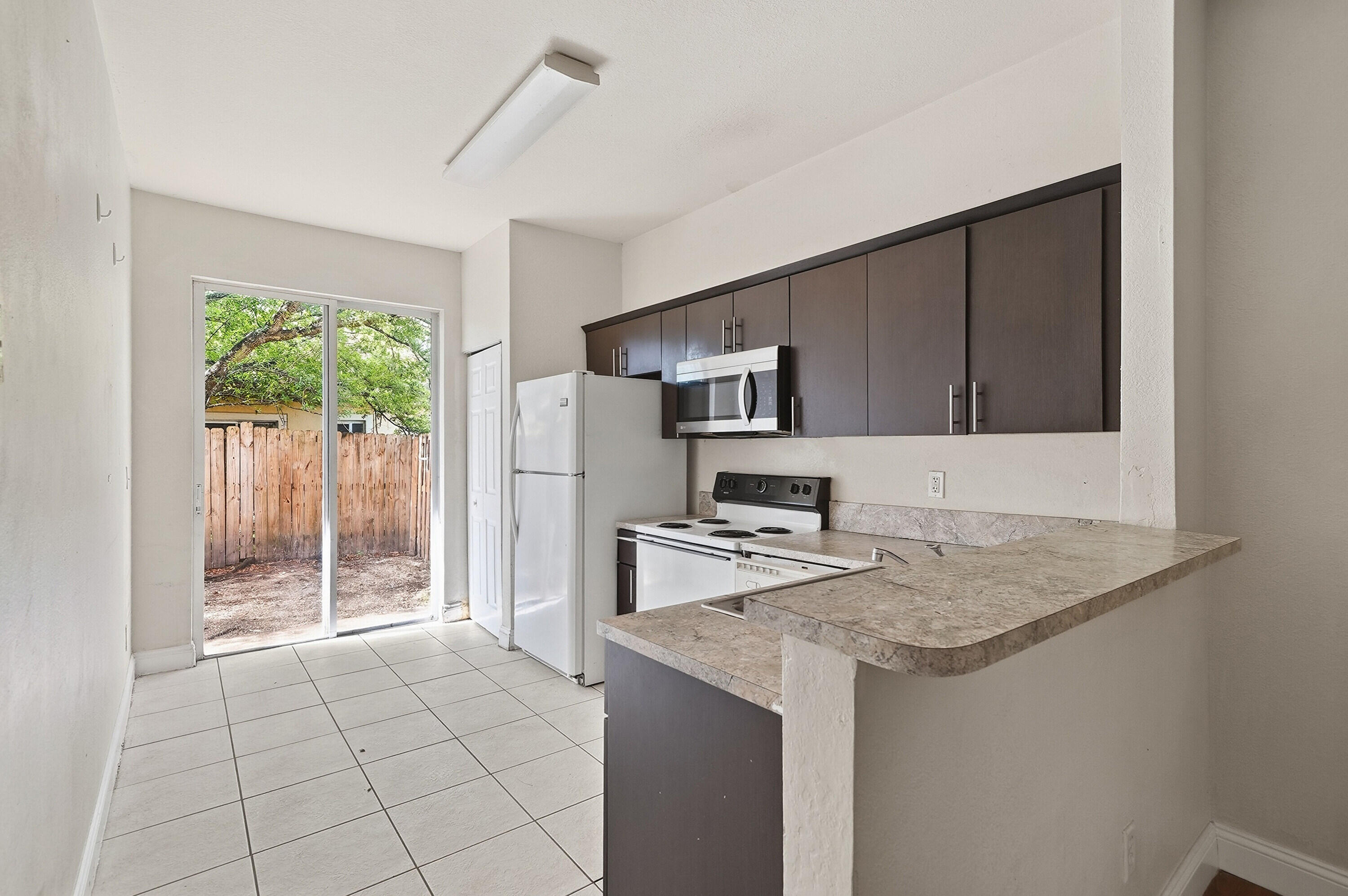 MOWRY VILLAS - Residential