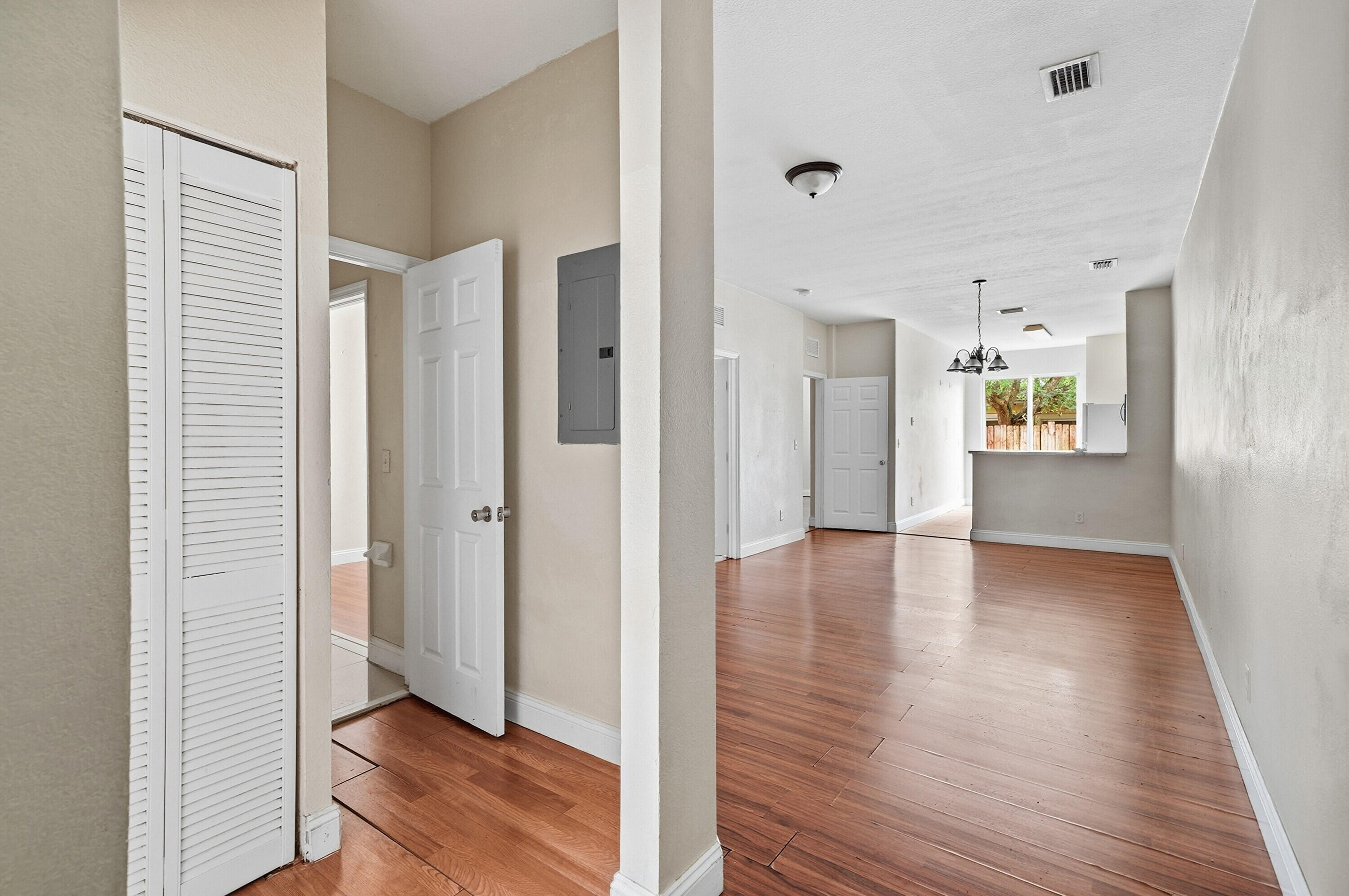 MOWRY VILLAS - Residential