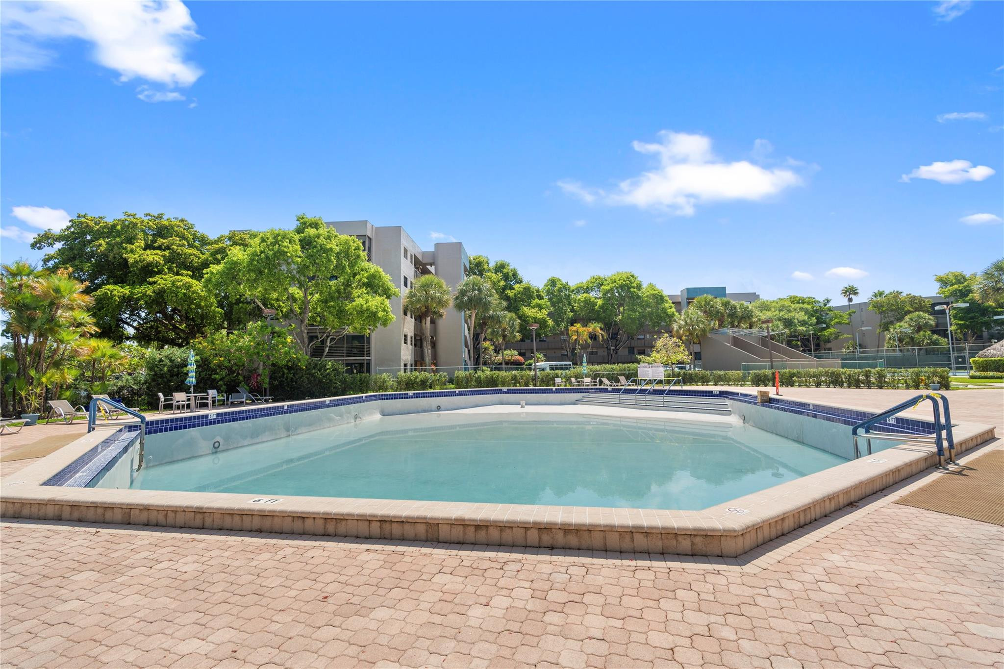 COLONY POINT 1 CONDO - Residential