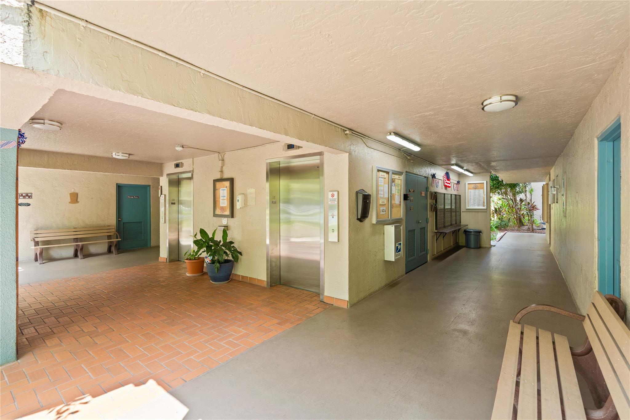 COLONY POINT 1 CONDO - Residential