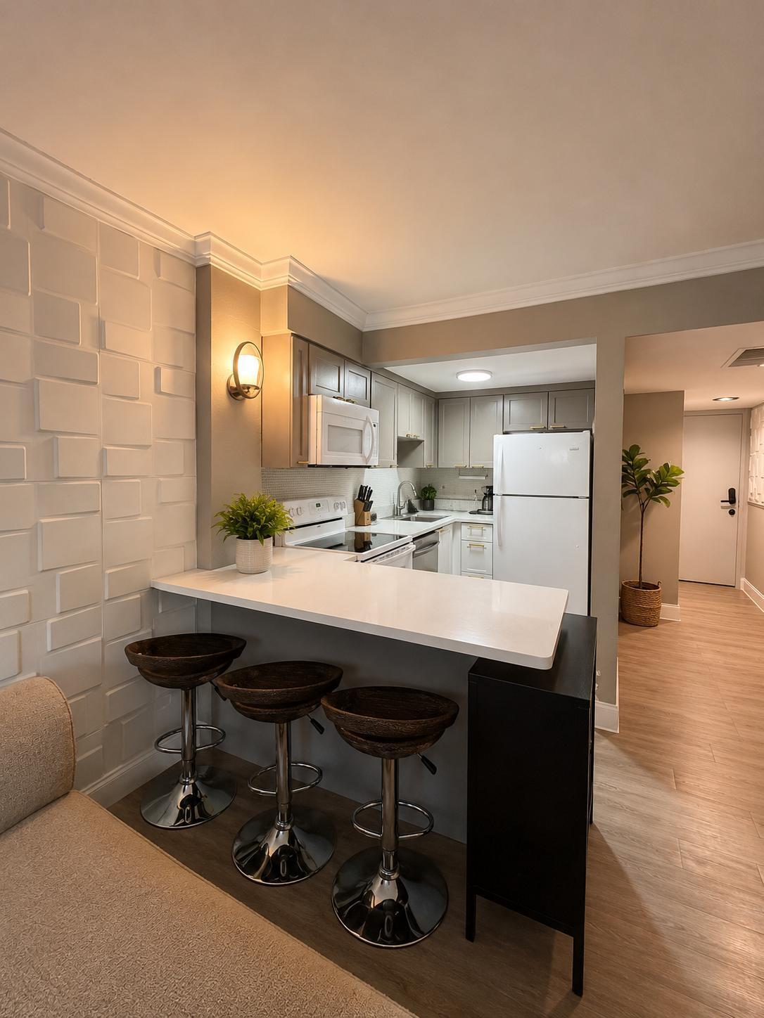 CRICKET CLUBHOUSE CONDO - Residential