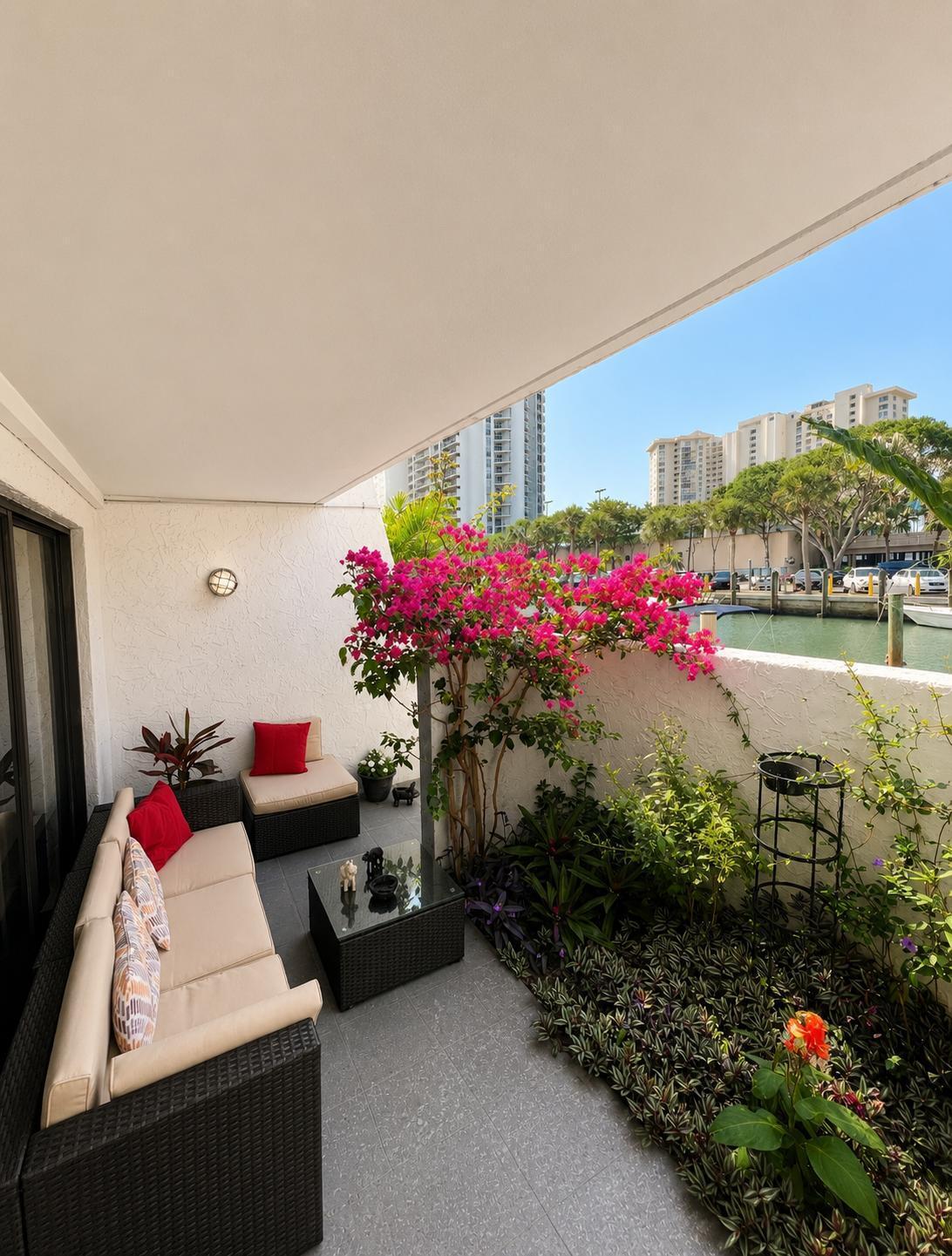 CRICKET CLUBHOUSE CONDO - Residential