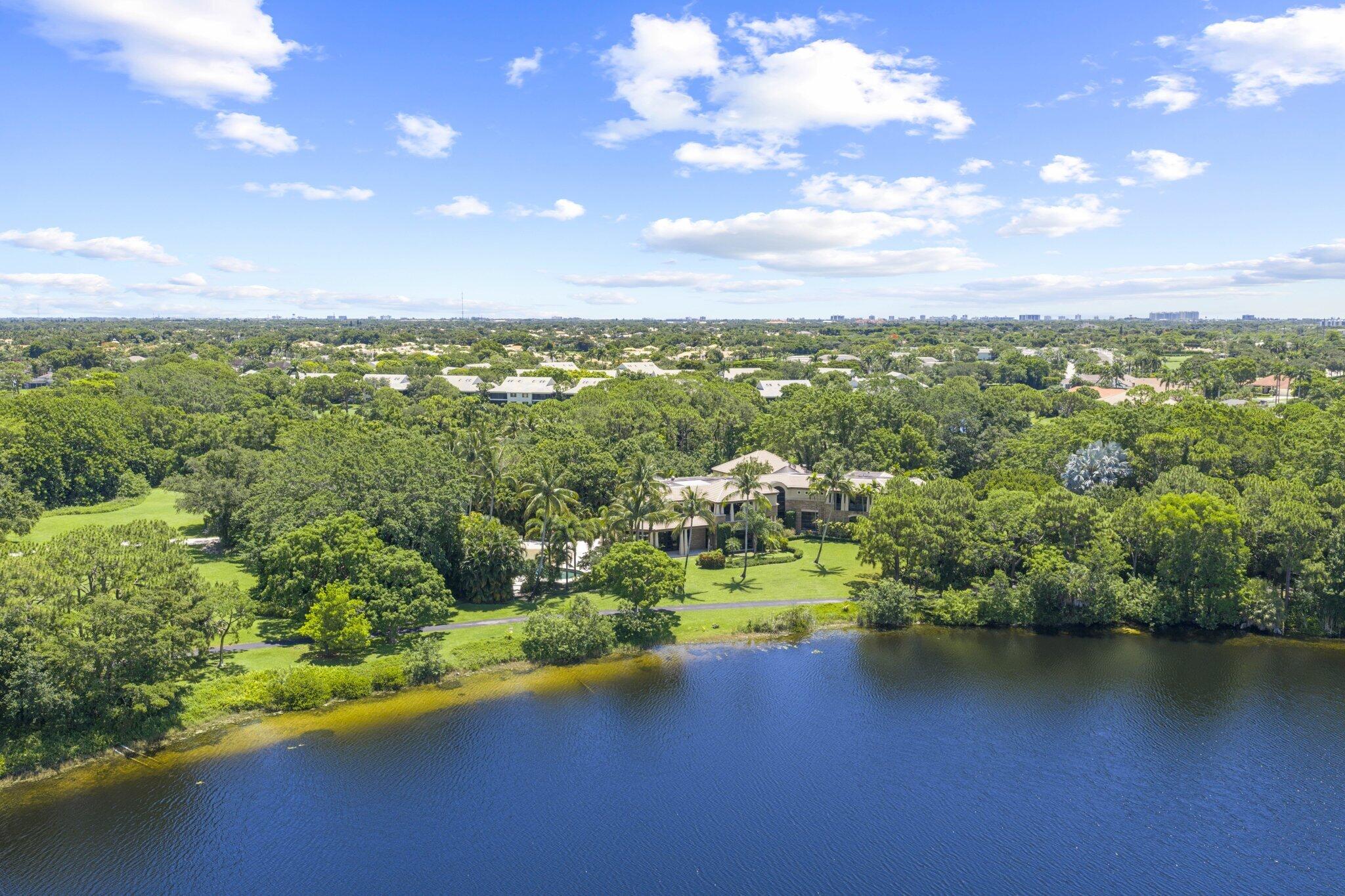 LE LAC - Residential
