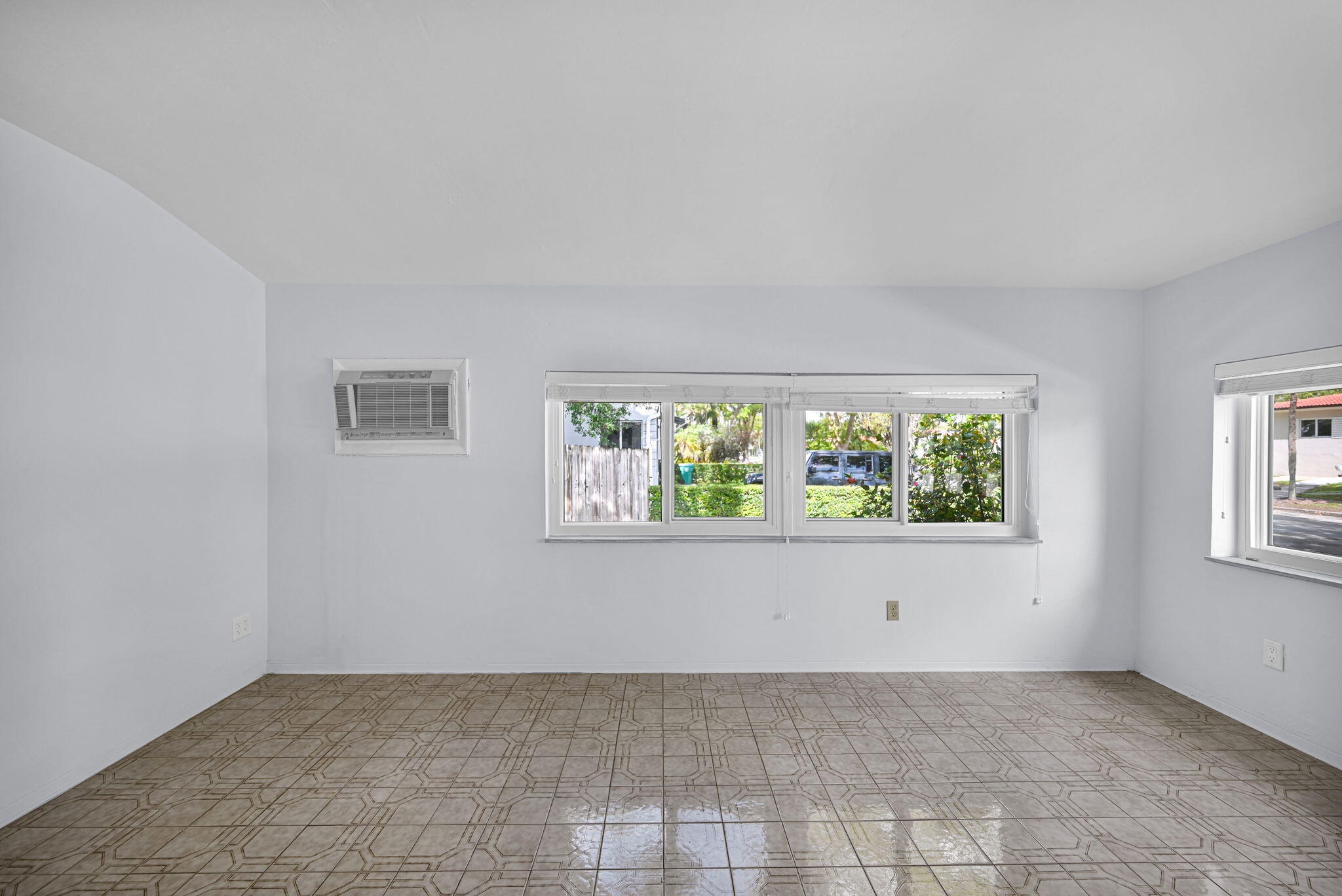 SILVER BLUFF ESTS-SEC A - Residential