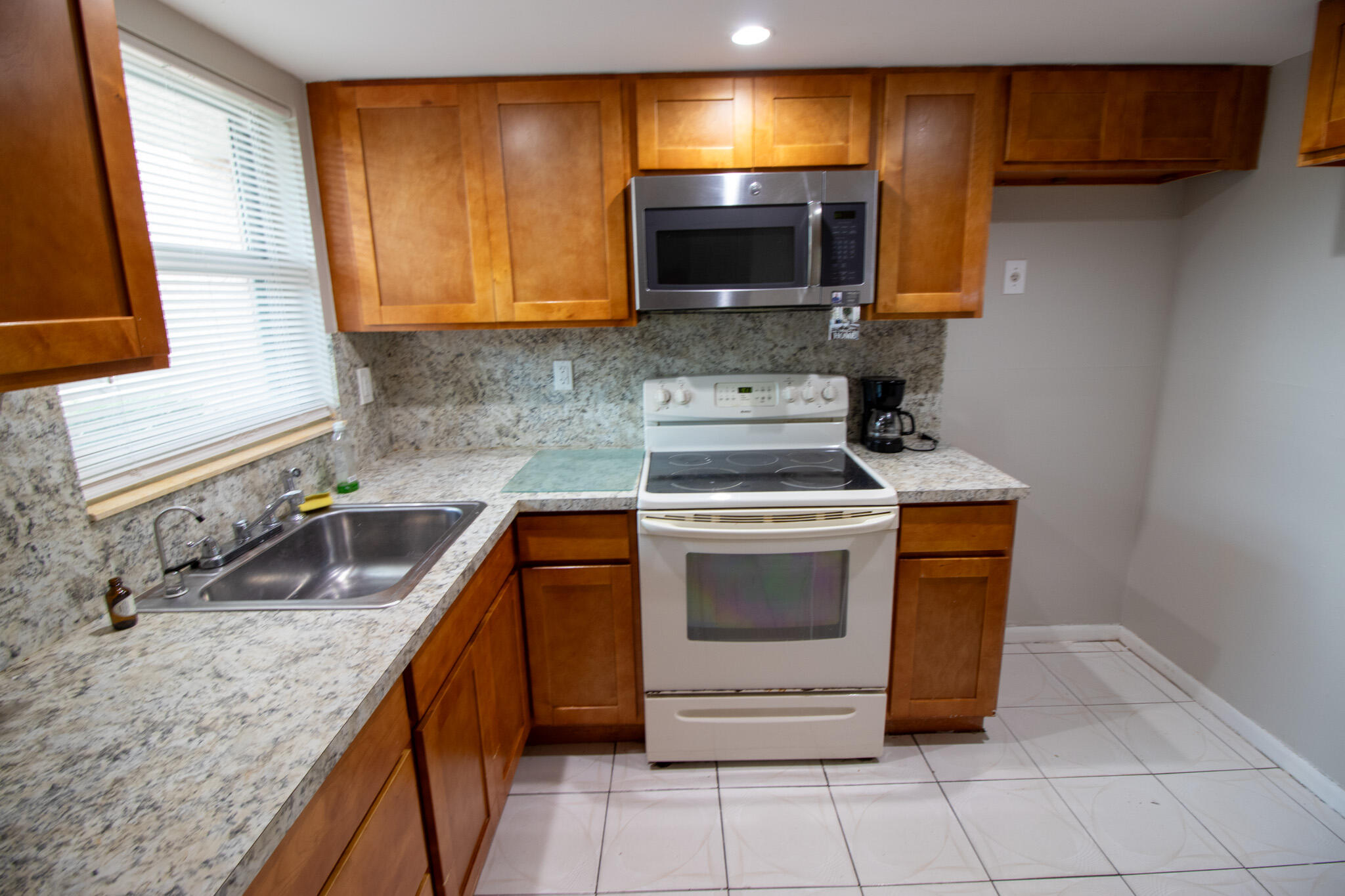 SUNRISE LAKES 126 CONDO - Residential