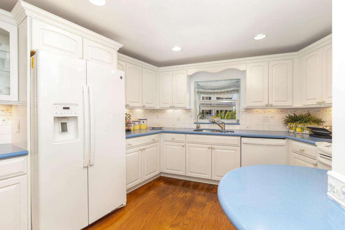 ONE ROYAL PALM - Residential