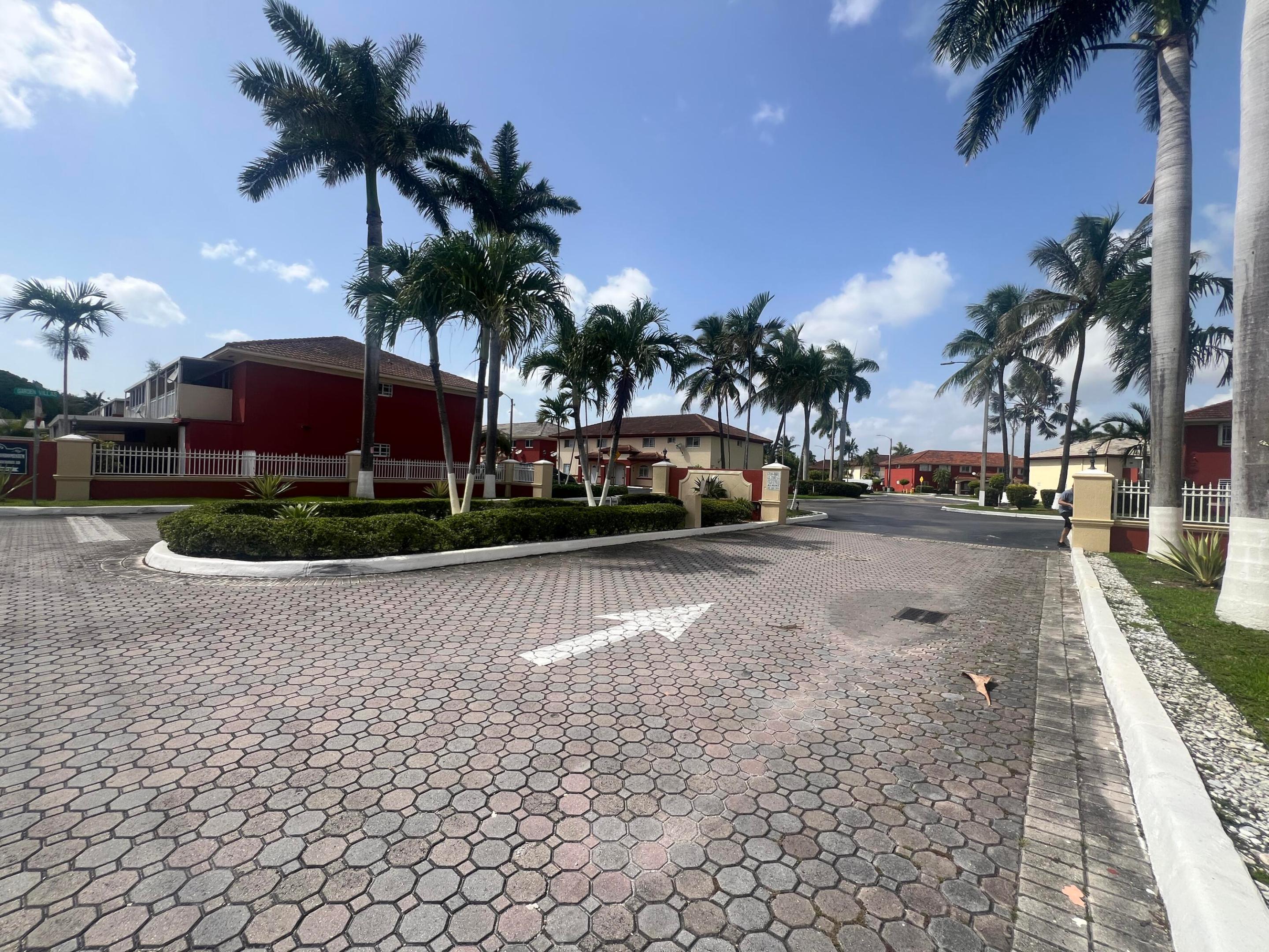 GARDEN VILLAS CONDO I - Residential