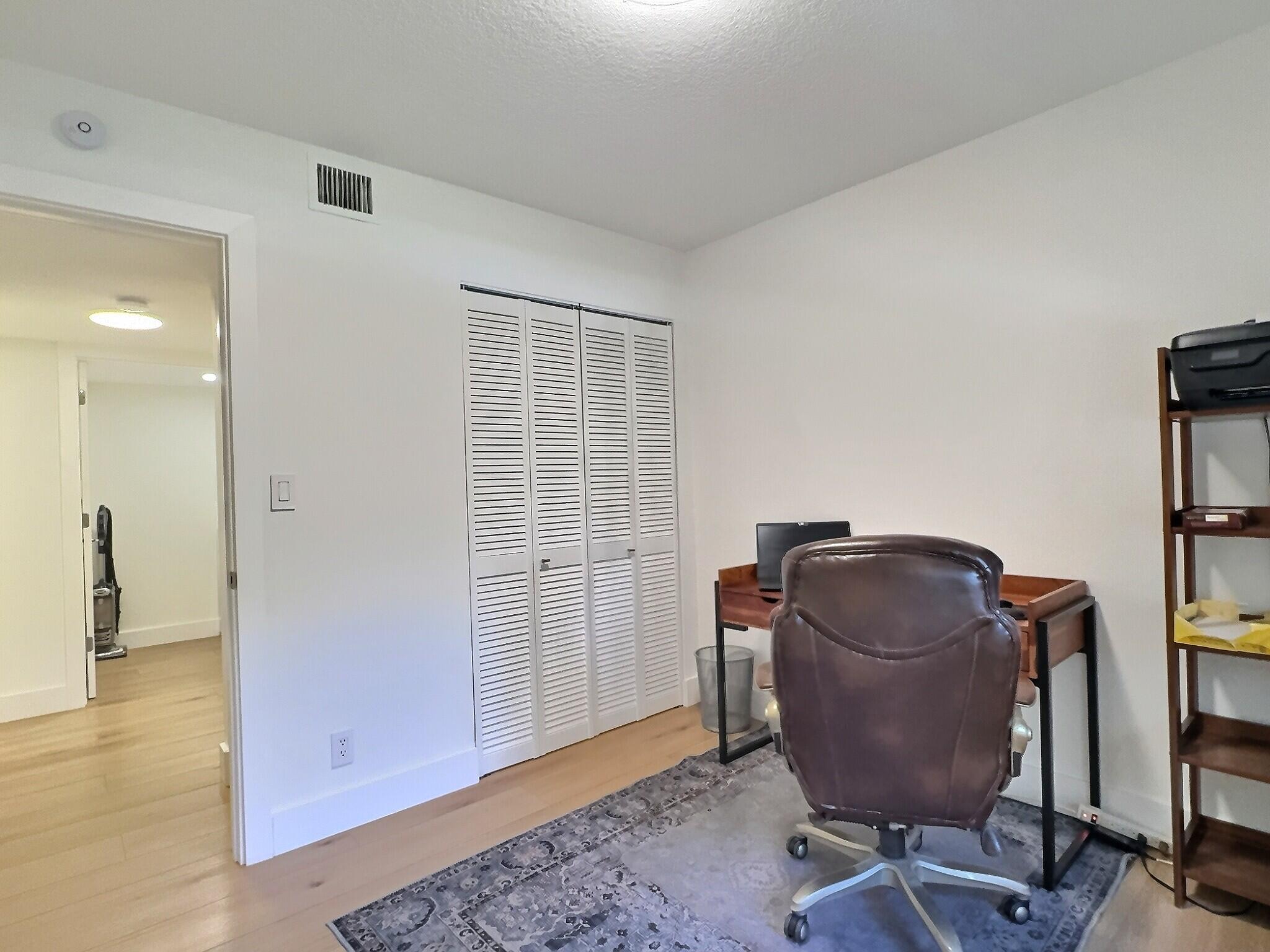 OAKLAND FOREST CLUB CONDO - Residential