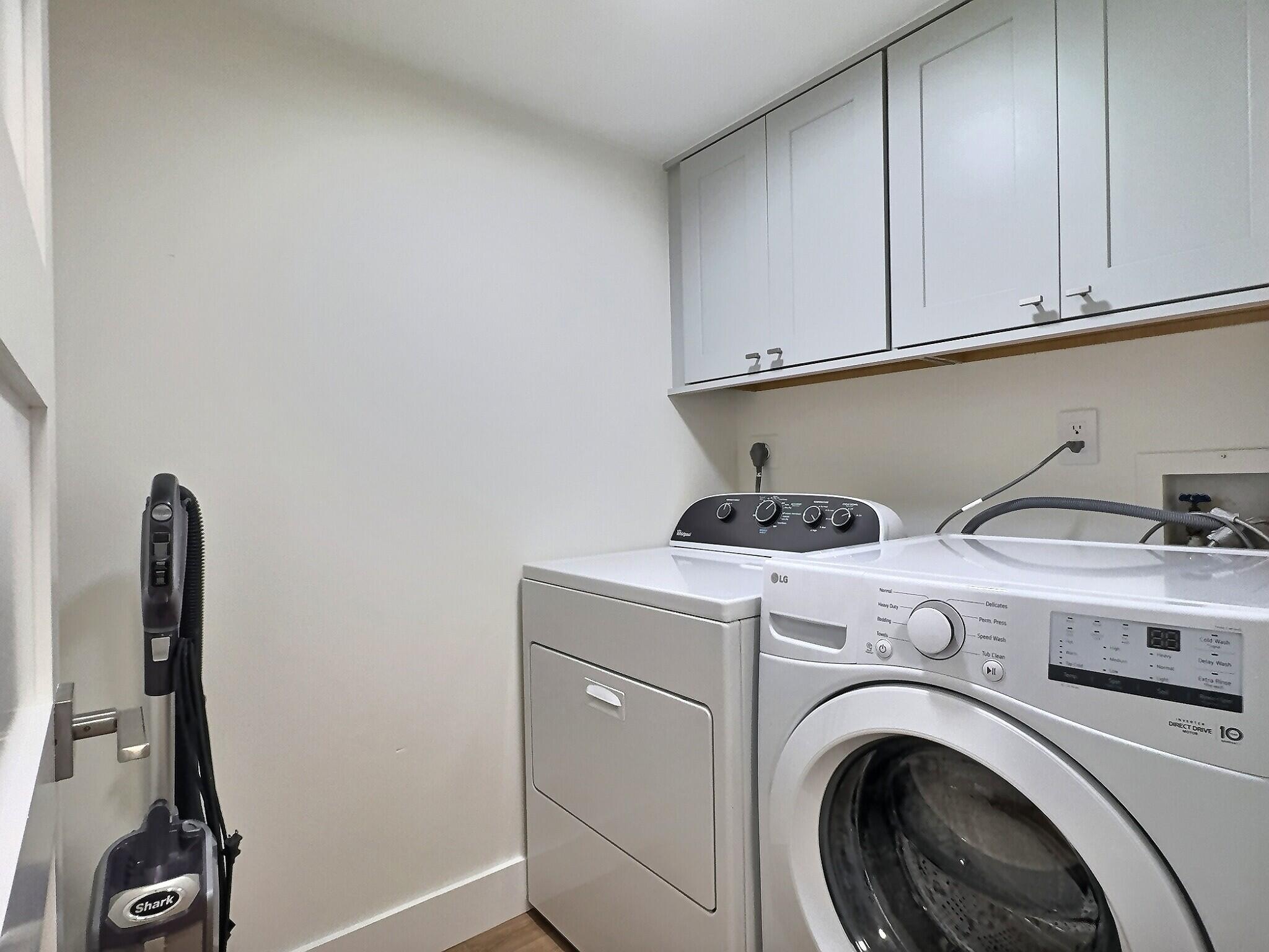 OAKLAND FOREST CLUB CONDO - Residential