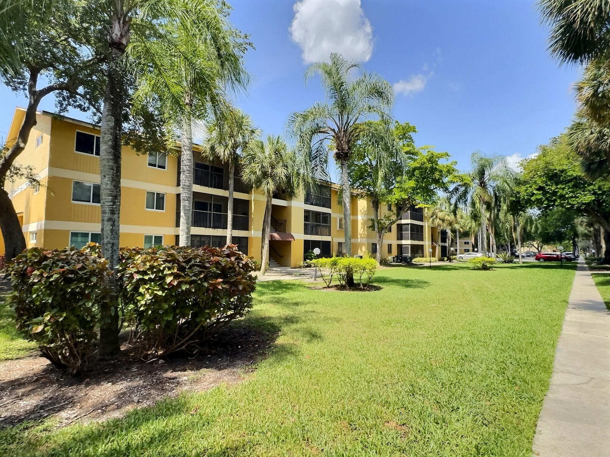 OAKLAND FOREST CLUB CONDO - Residential