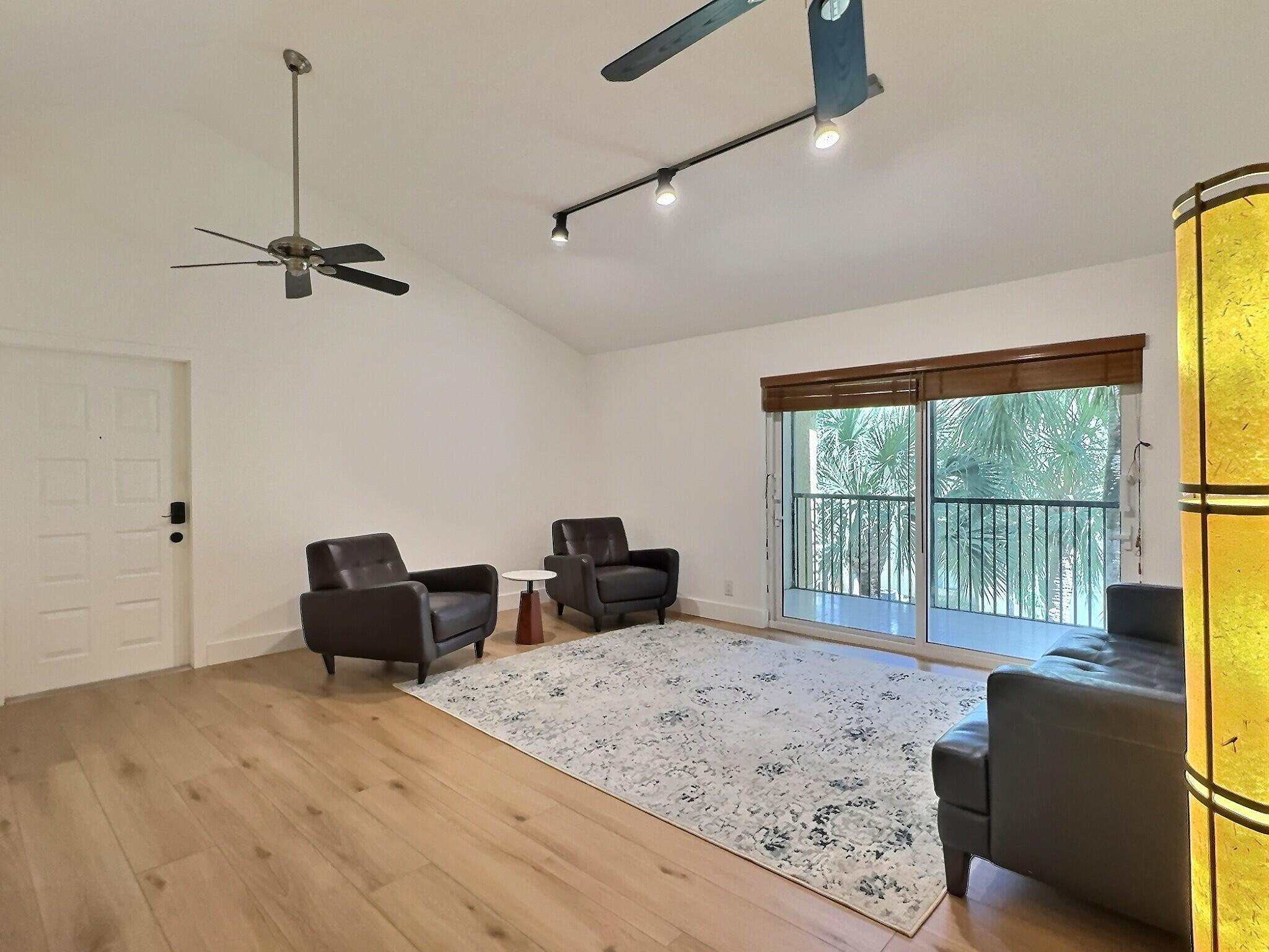 OAKLAND FOREST CLUB CONDO - Residential