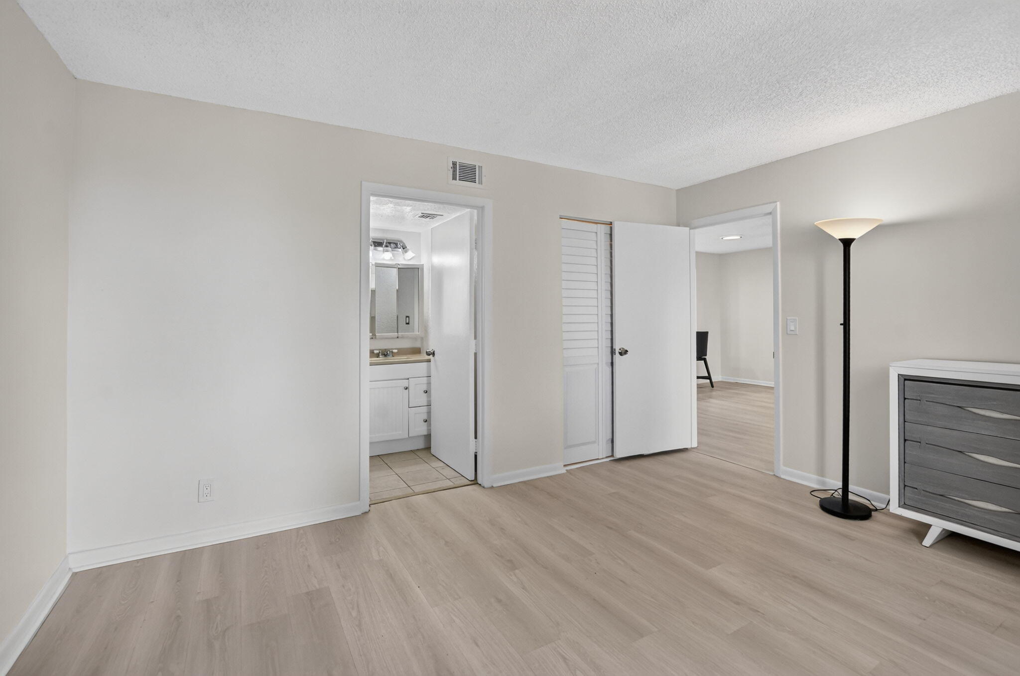 6 OF PALM SPRINGS 2 CONDO - Residential
