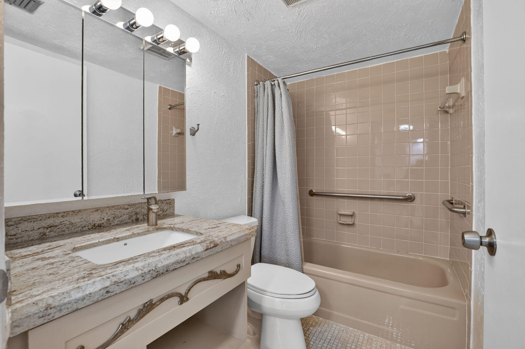 6 OF PALM SPRINGS 2 CONDO - Residential