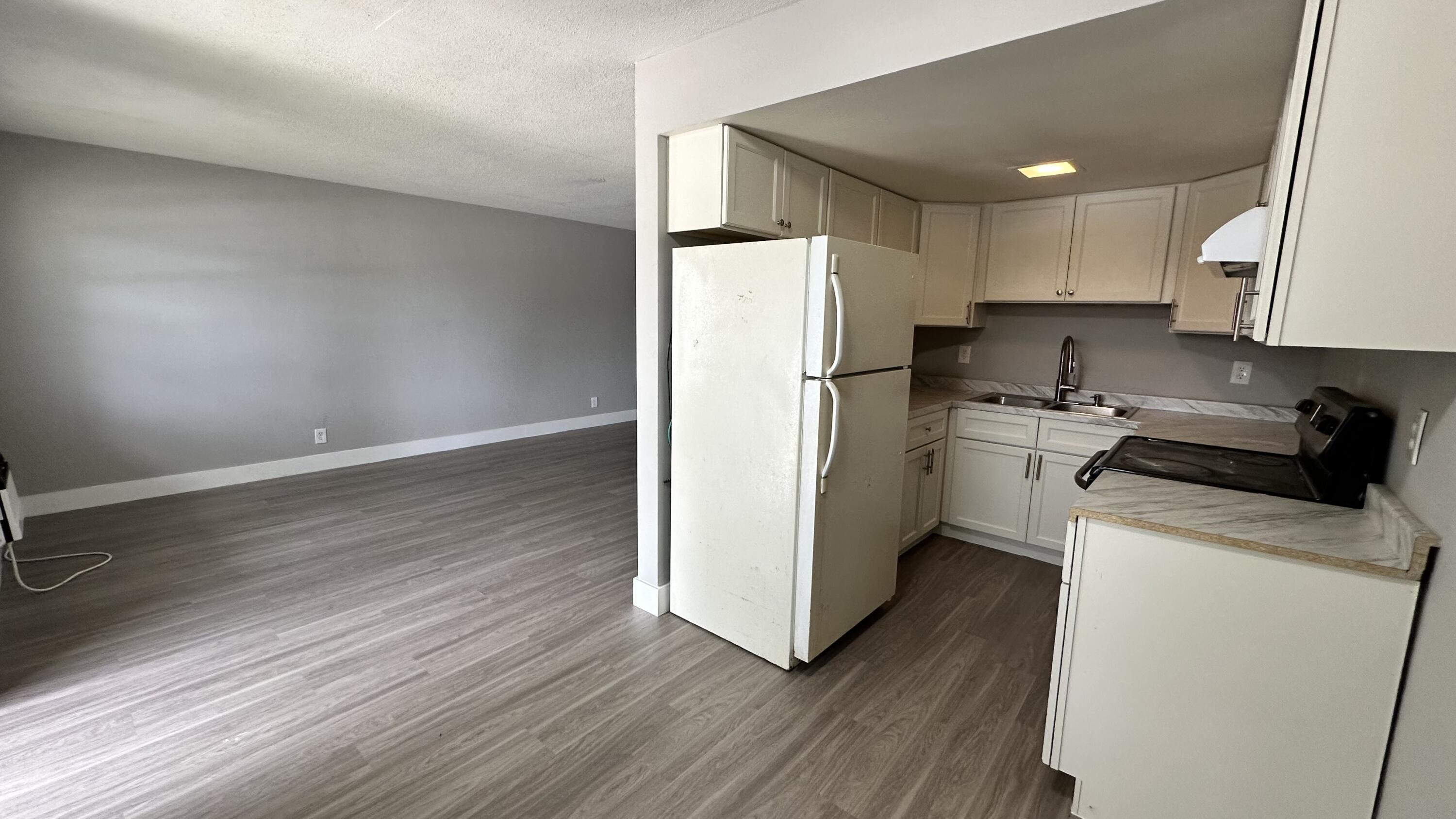08-43-45-21-00-000-0022 - Residential Lease