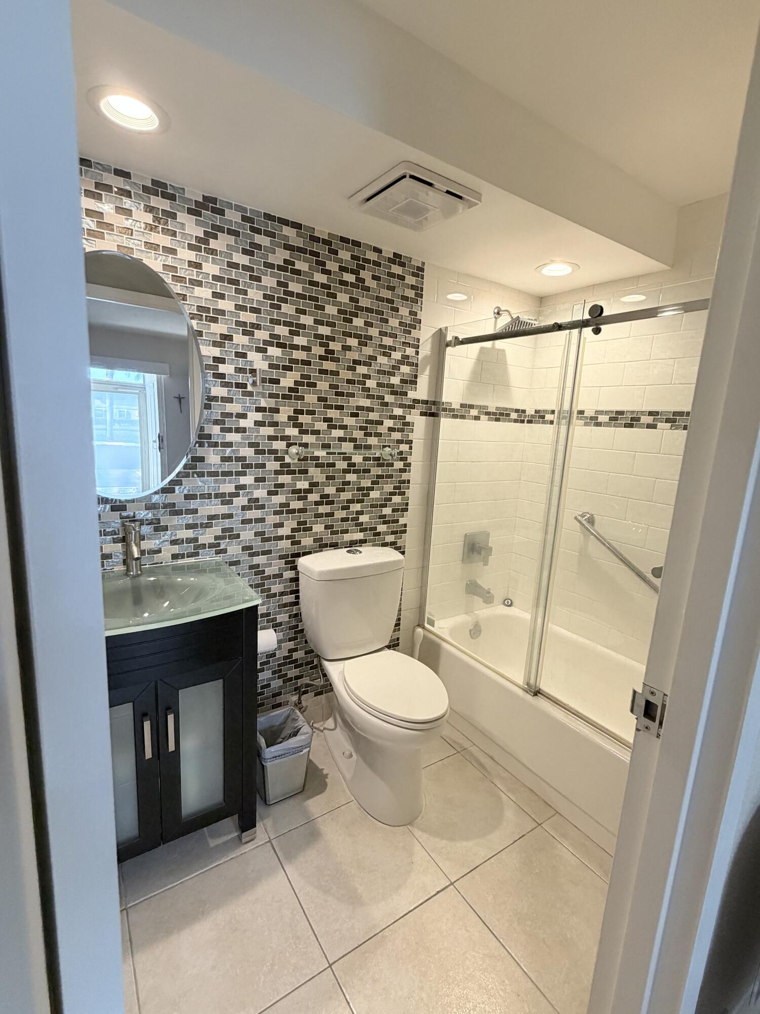KINGS POINT BRITTANY CONDOS - Residential Lease