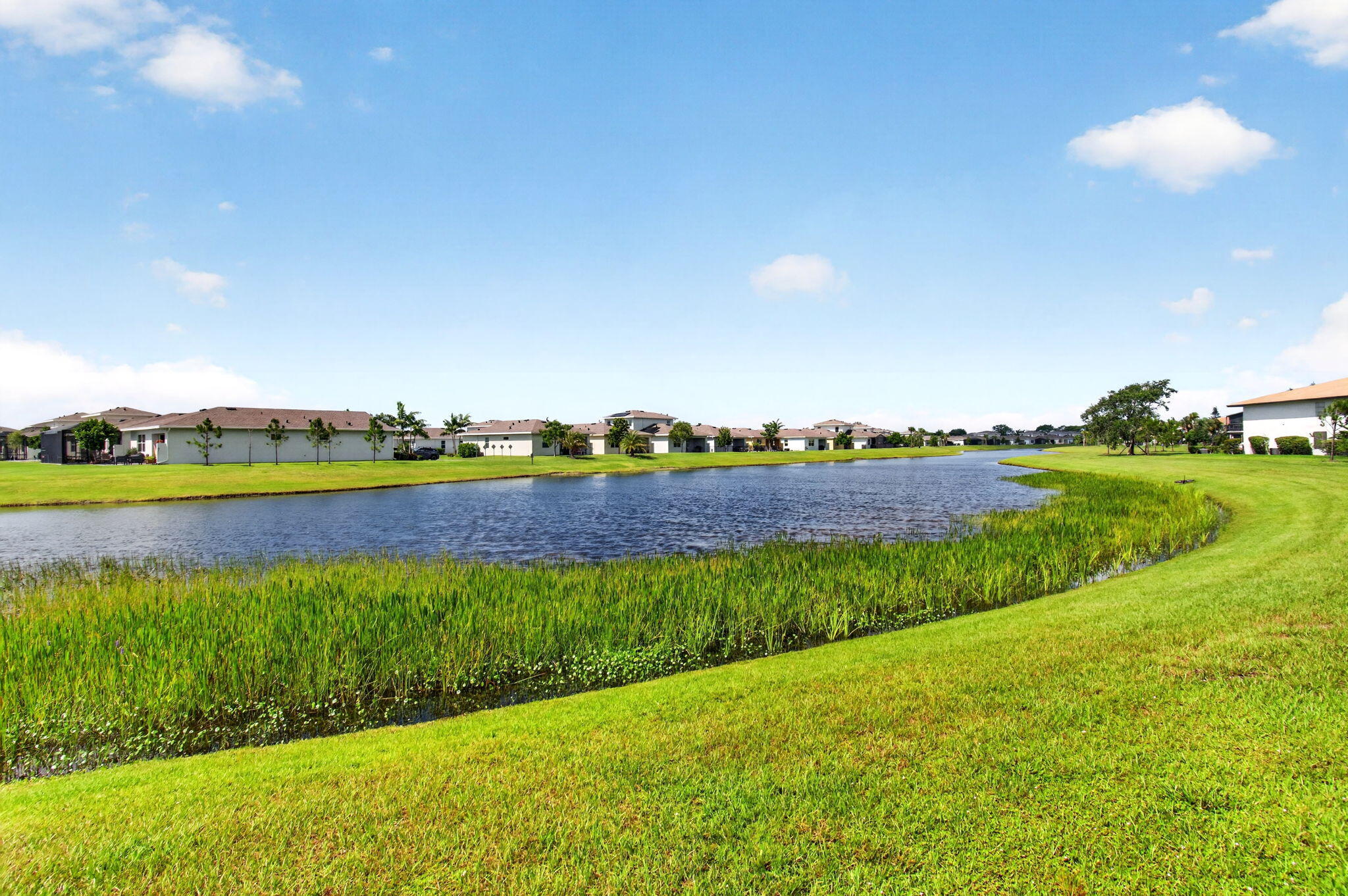 PALM GREENS AT VILLA DEL RAY CONDO - Residential