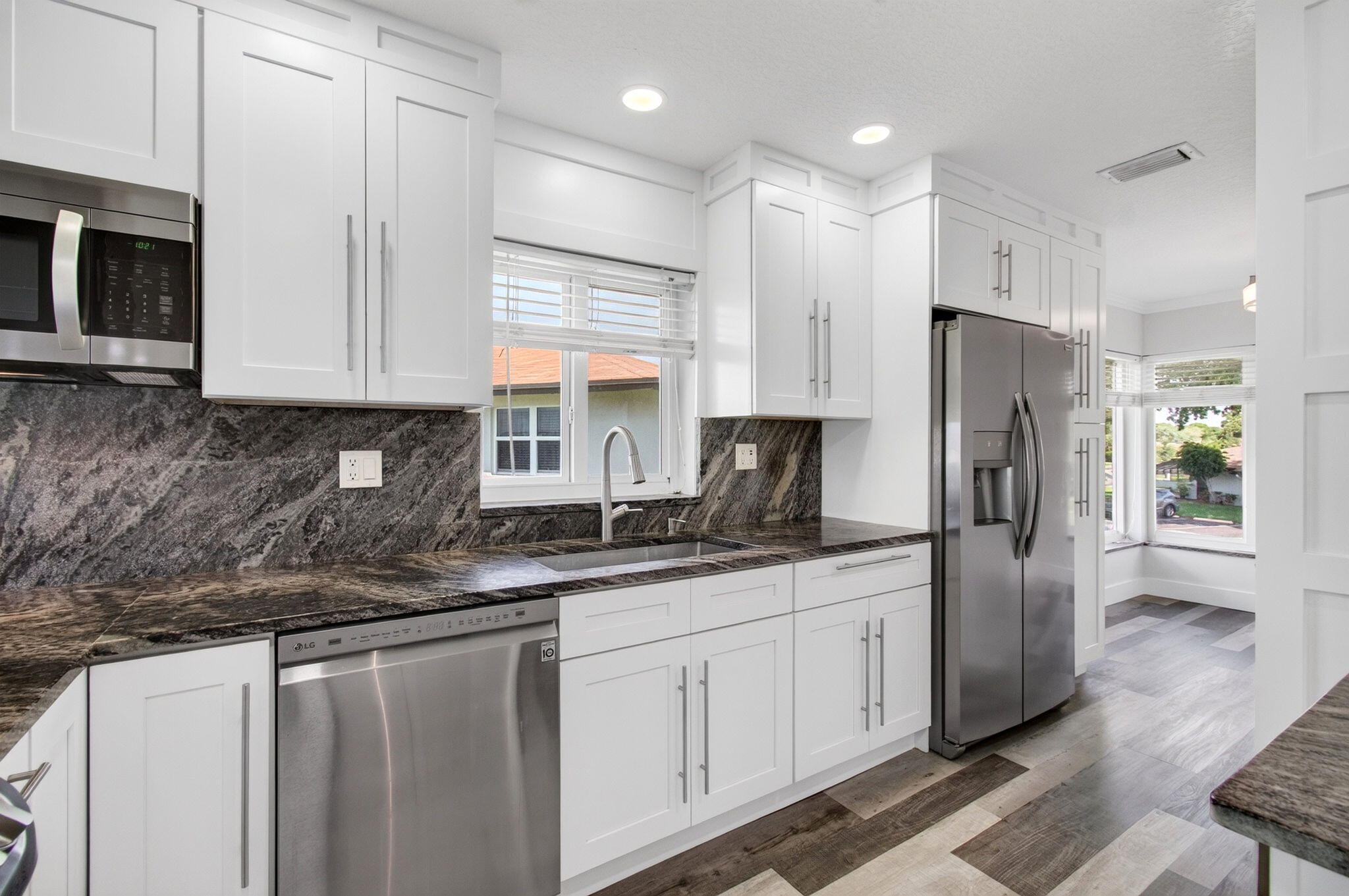 PALM GREENS AT VILLA DEL RAY CONDO - Residential