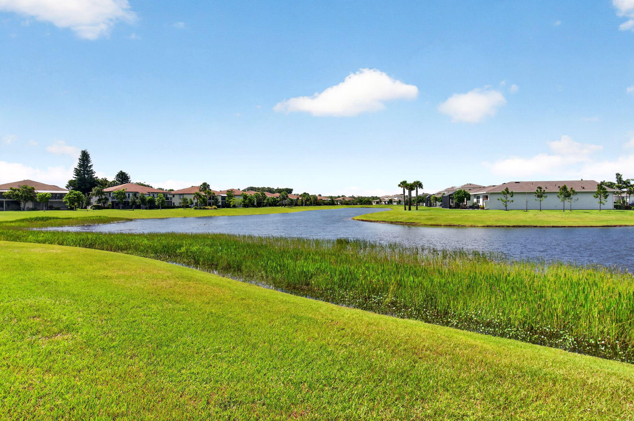 PALM GREENS AT VILLA DEL RAY CONDO - Residential