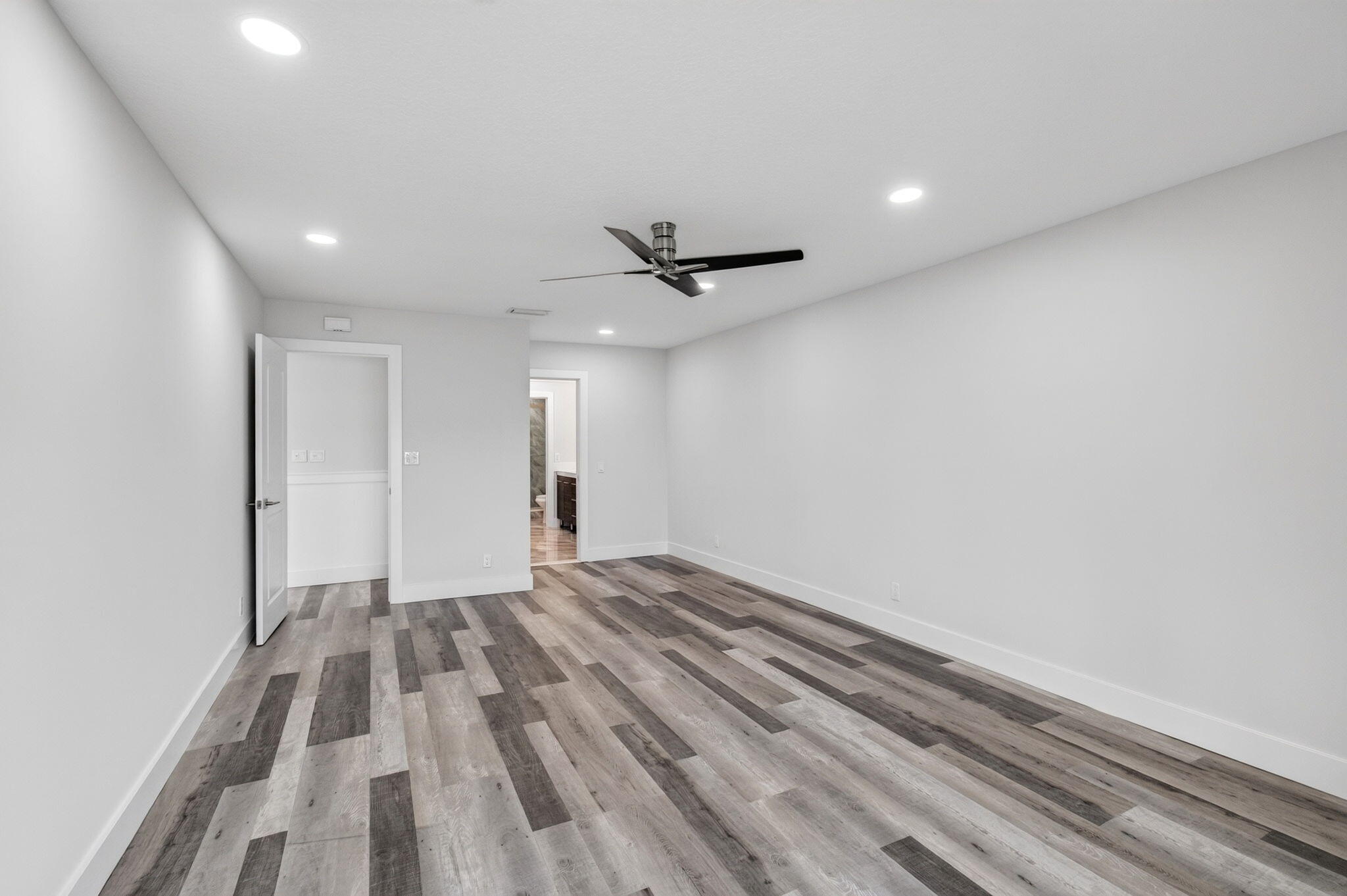 PALM GREENS AT VILLA DEL RAY CONDO - Residential