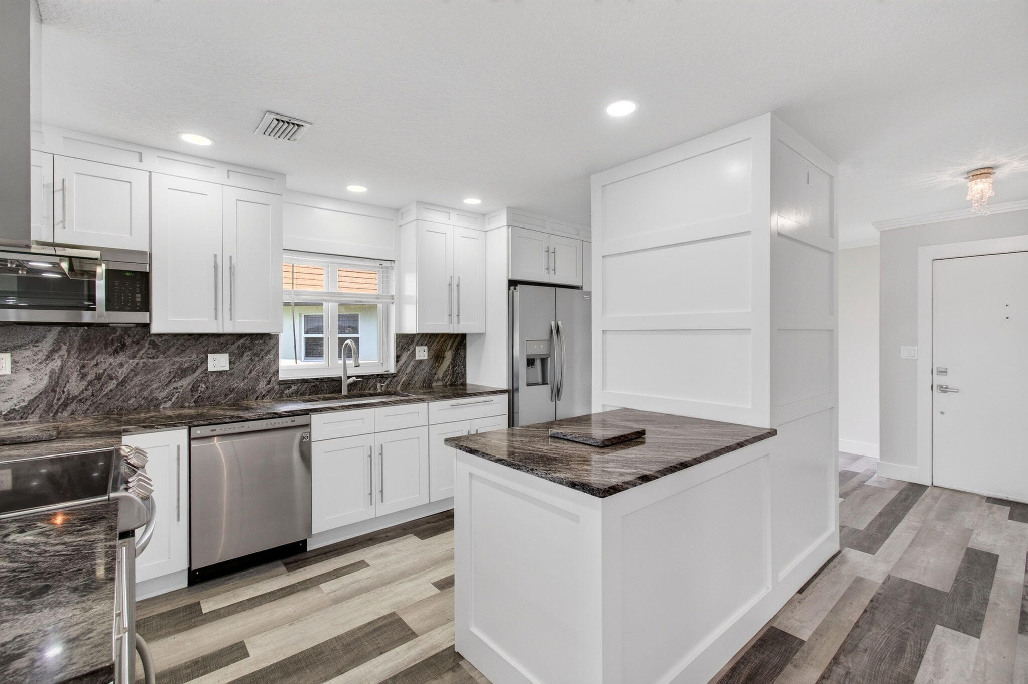 PALM GREENS AT VILLA DEL RAY CONDO - Residential