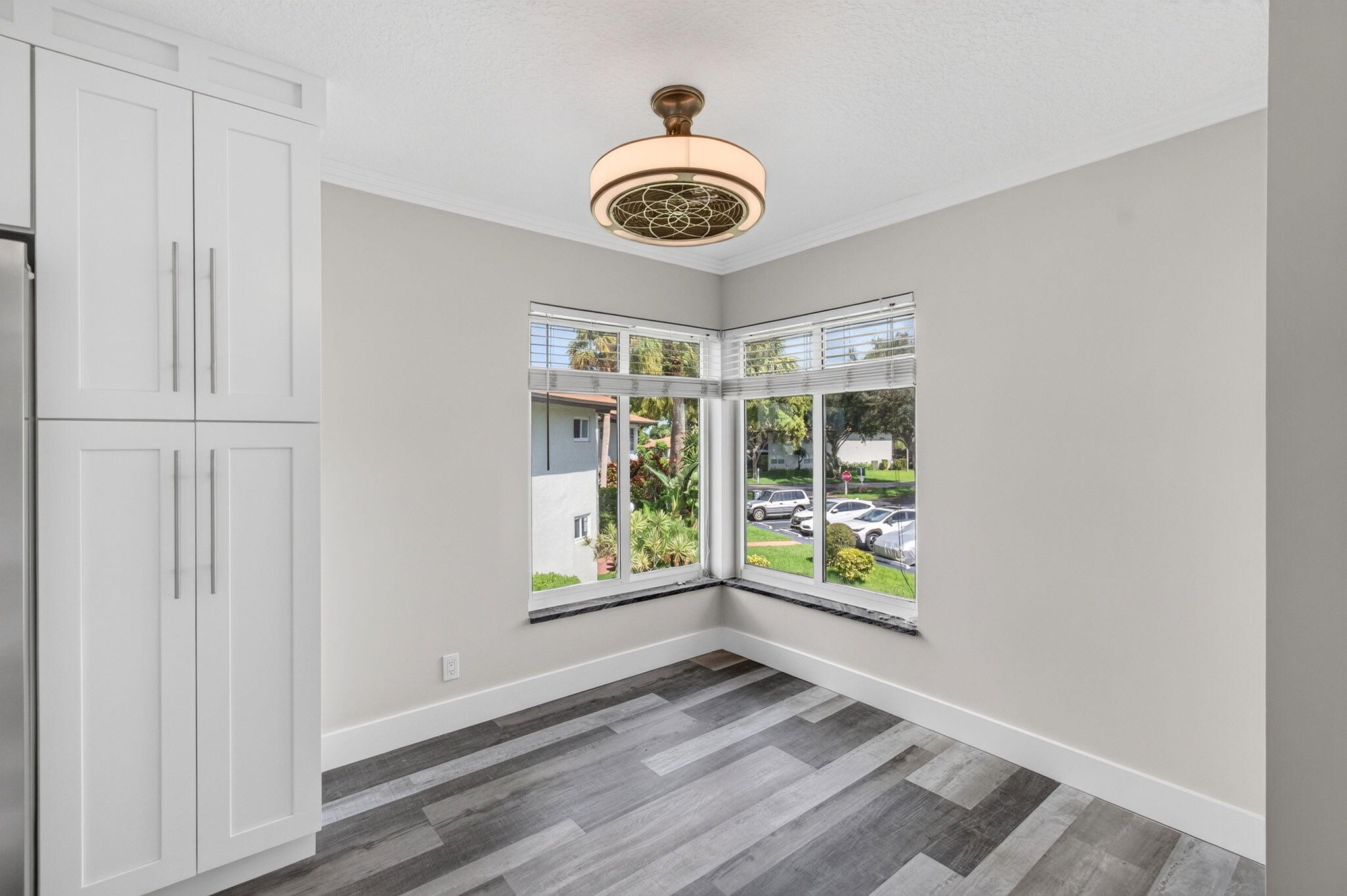 PALM GREENS AT VILLA DEL RAY CONDO - Residential