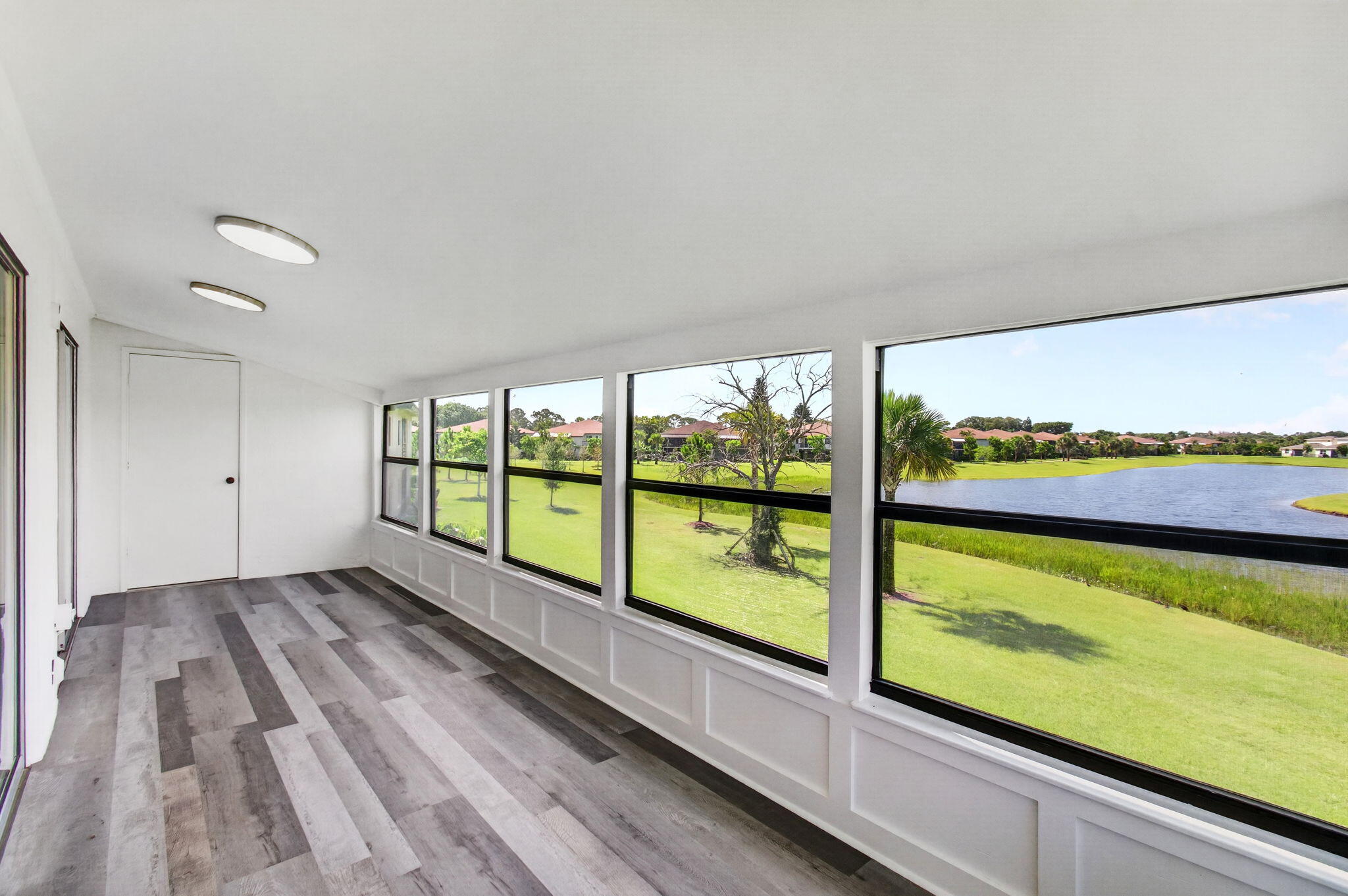 PALM GREENS AT VILLA DEL RAY CONDO - Residential