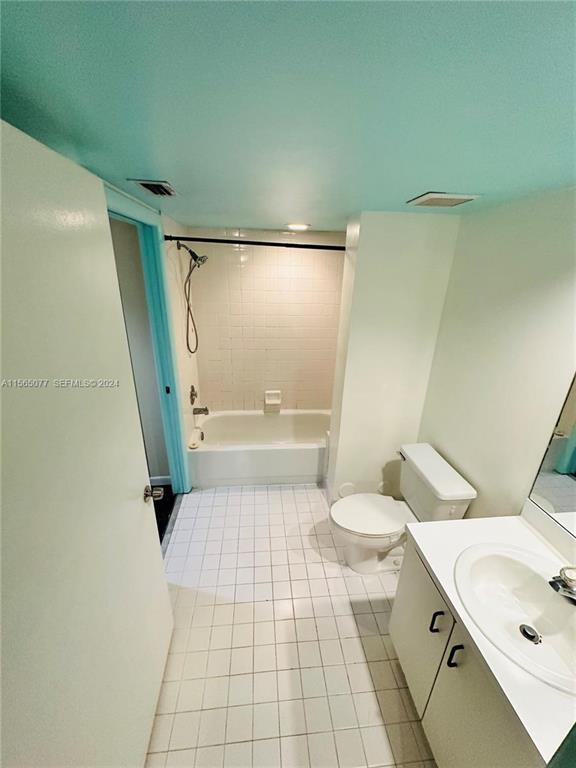 JASMINE LAKES I CONDO - Residential Lease
